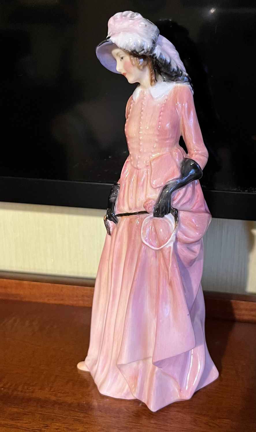 Фото №1 к отзыву покупателя Irina о товаре Винтаж: Royal Doulton, статуэтка MAUREEN, HN 1770, год выпуска 1936 - 1959