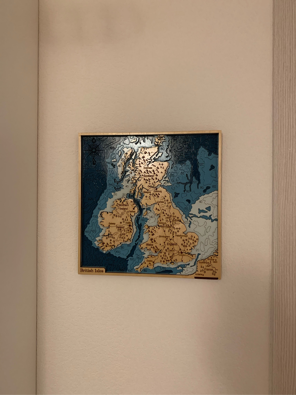 Photo №1 к отзыву покупателя Yuri Gomozov о товаре Карта Великобритания деревянная. United Kingdom.