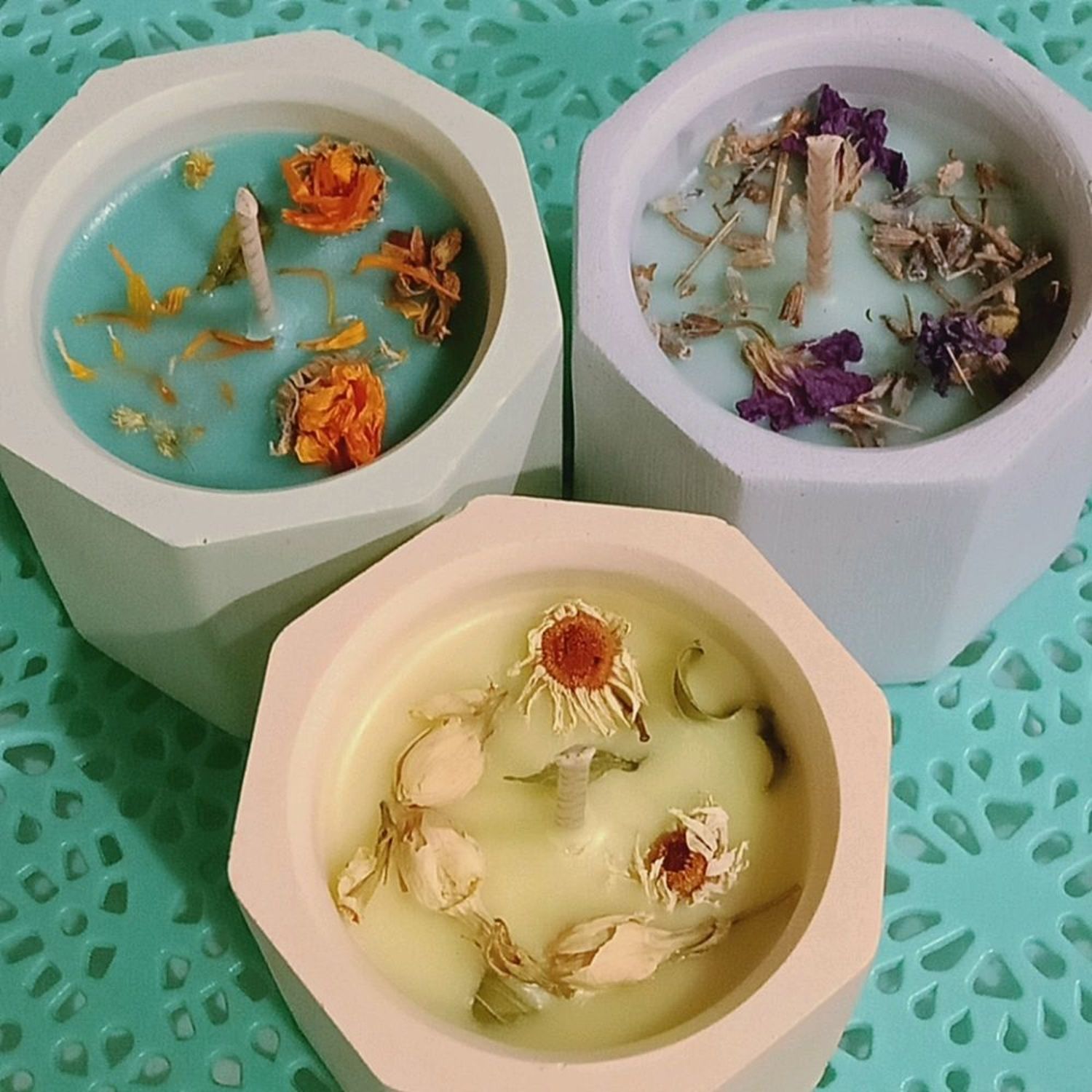 Фото №1 к отзыву покупателя Свечи НаndMade о товаре Воск для свечей NatureWax C-6. Воск для контейнерных свечей и еще 2 товара