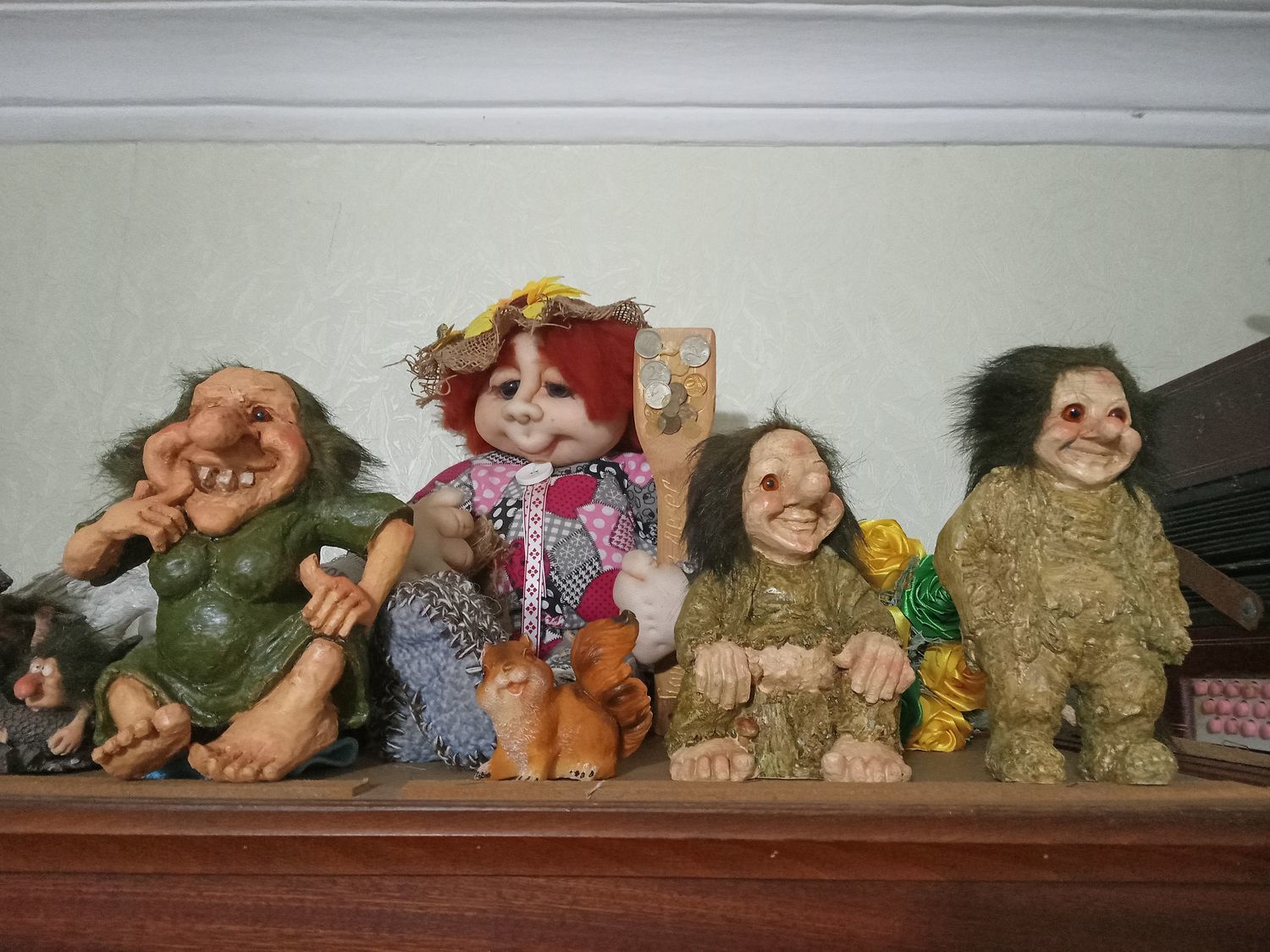 Photo №2 к отзыву покупателя Valerij Durnev о товаре Фигурки троллей and 6 more items