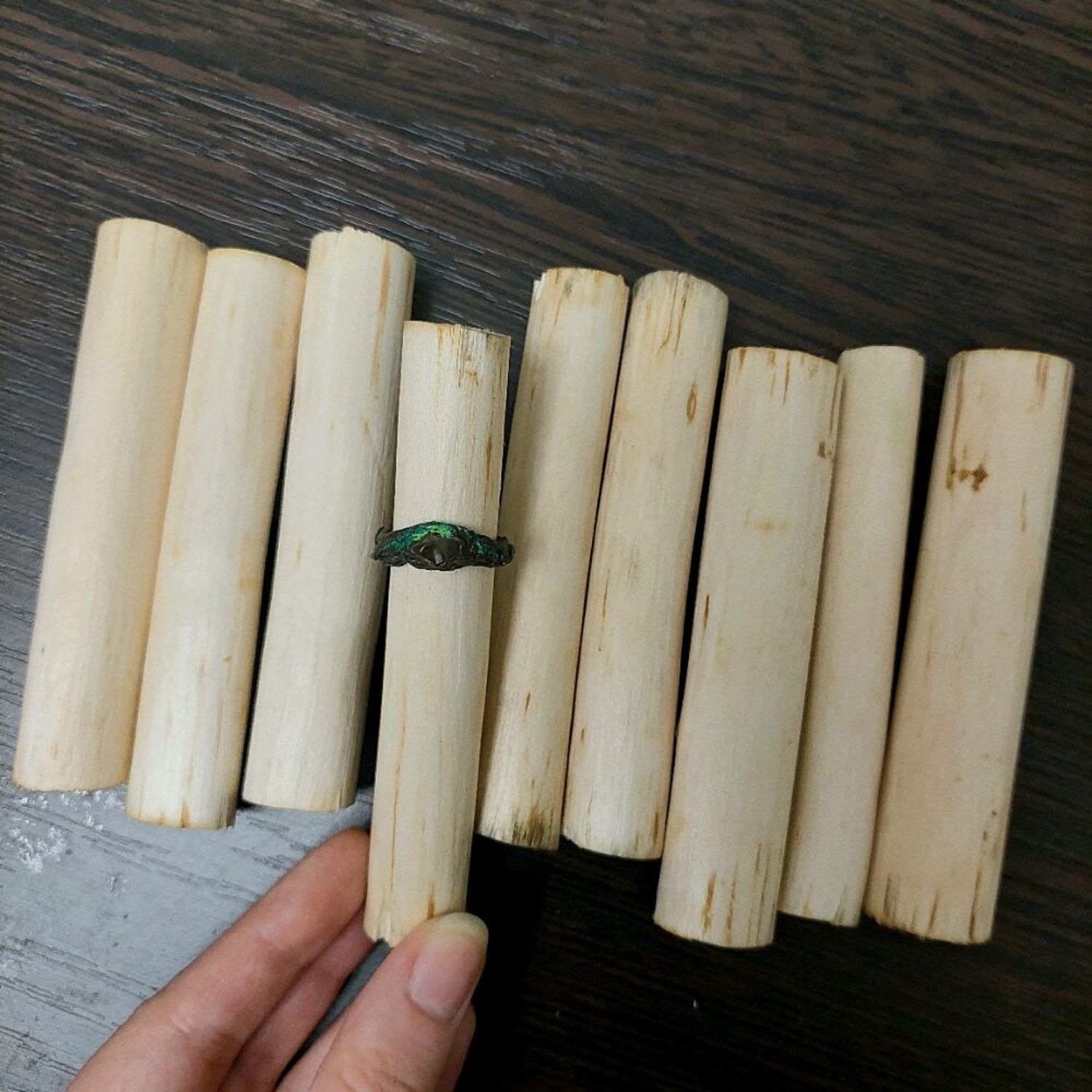 Фото №1 к отзыву покупателя Ao_moroiti о товаре Палочки деревянные без коры. Ветки натуральные. Ветки очищенные.