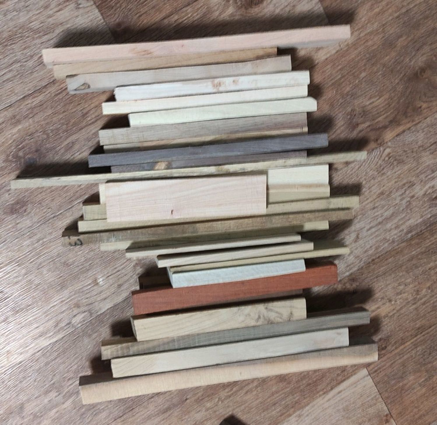 Фото №3 к отзыву покупателя Wood Hobby о товаре Набор реек ценных пород дерева  "собери доску". и еще 3 товара
