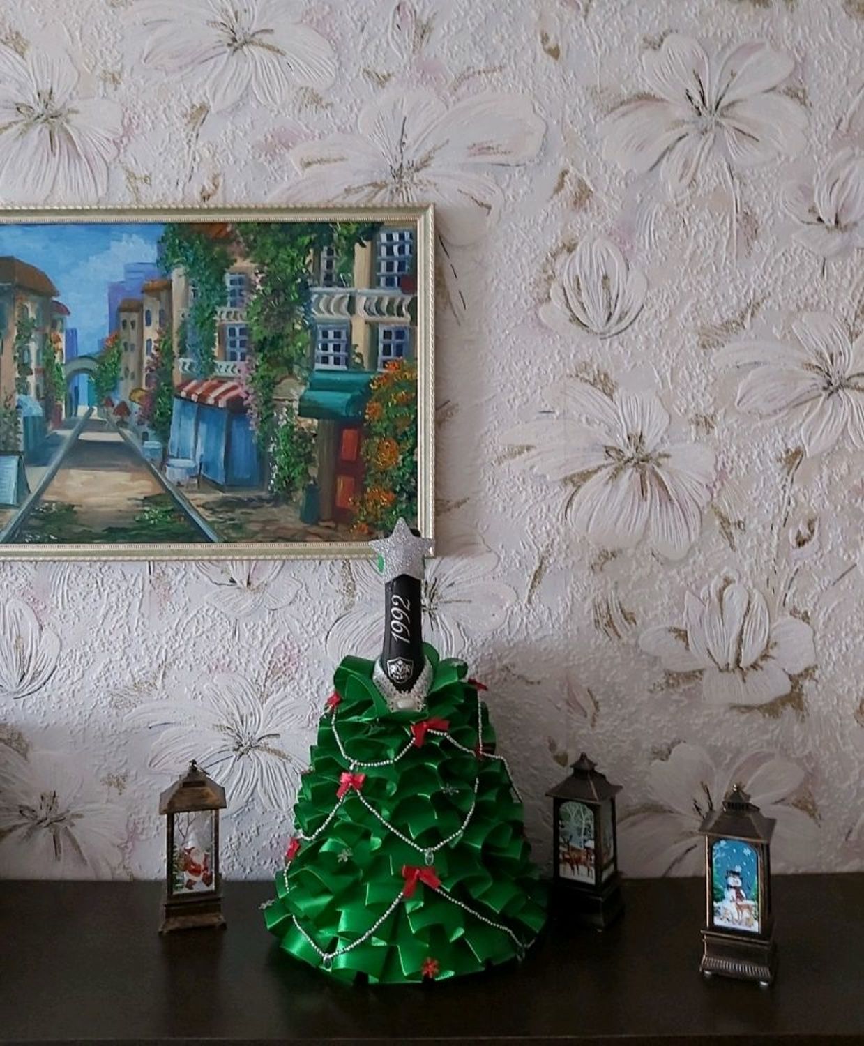 Фото №2 к отзыву покупателя Марина о товаре Новогодняя елка - чехол на бутылку шампанского и еще 1 товар