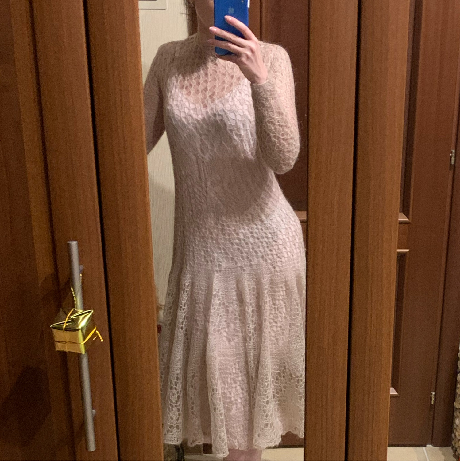 Фото №1 к отзыву покупателя Nimfa о товаре Вязаное мохеровое платье из кид-мохера с шелком