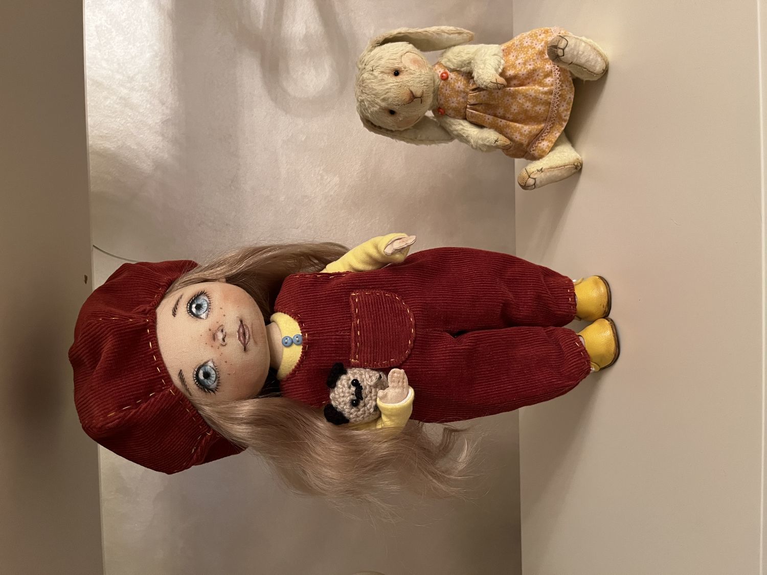 Фото №1 к отзыву покупателя Элеонора о товаре Текстильная куколка в наличии. Куколка ручной работы. Тыквоголовка