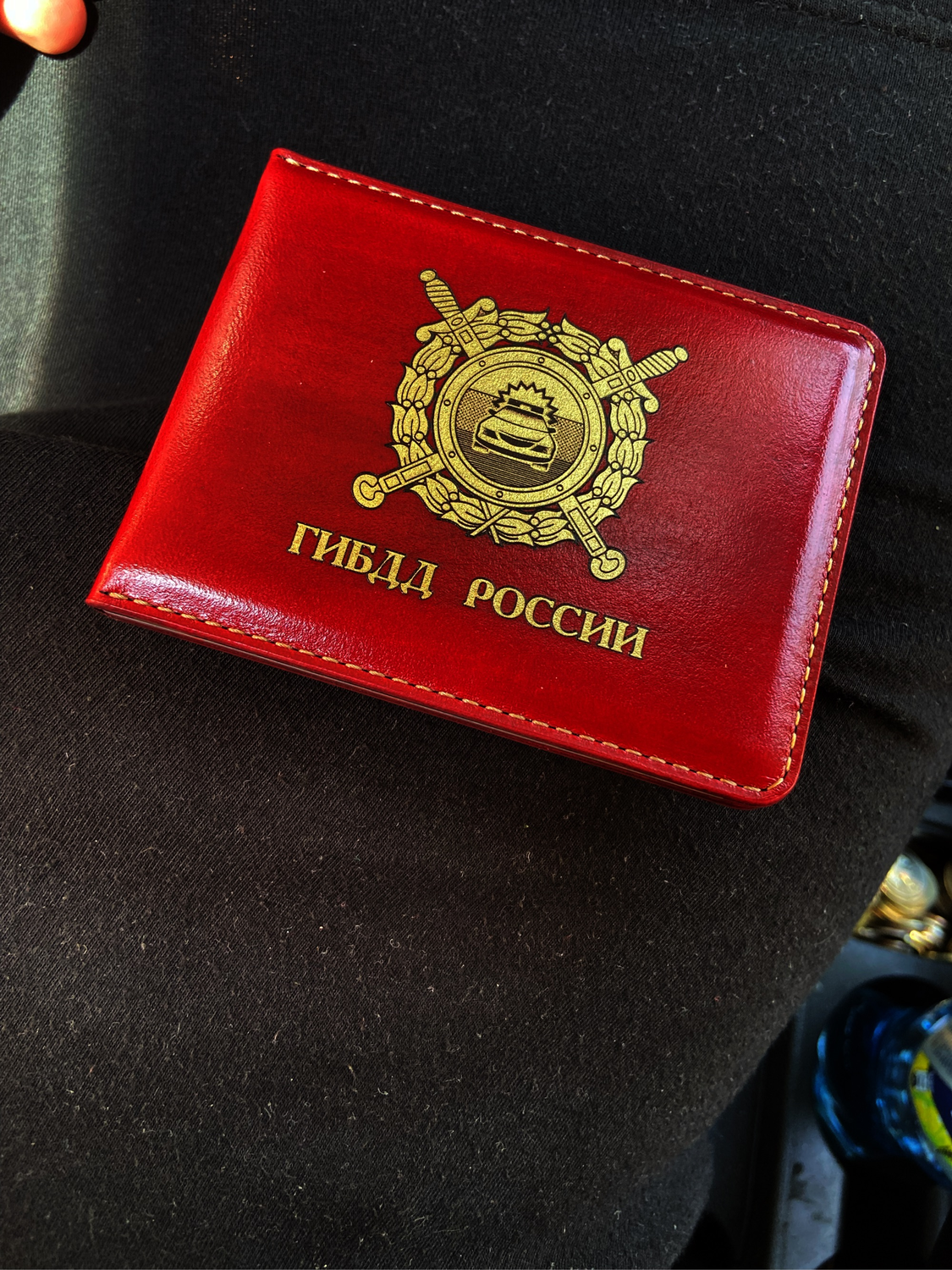 Фото №1 к отзыву покупателя Степан Макеев о товаре Обложка служебного удостоверения ГИБДД с окном для жетона