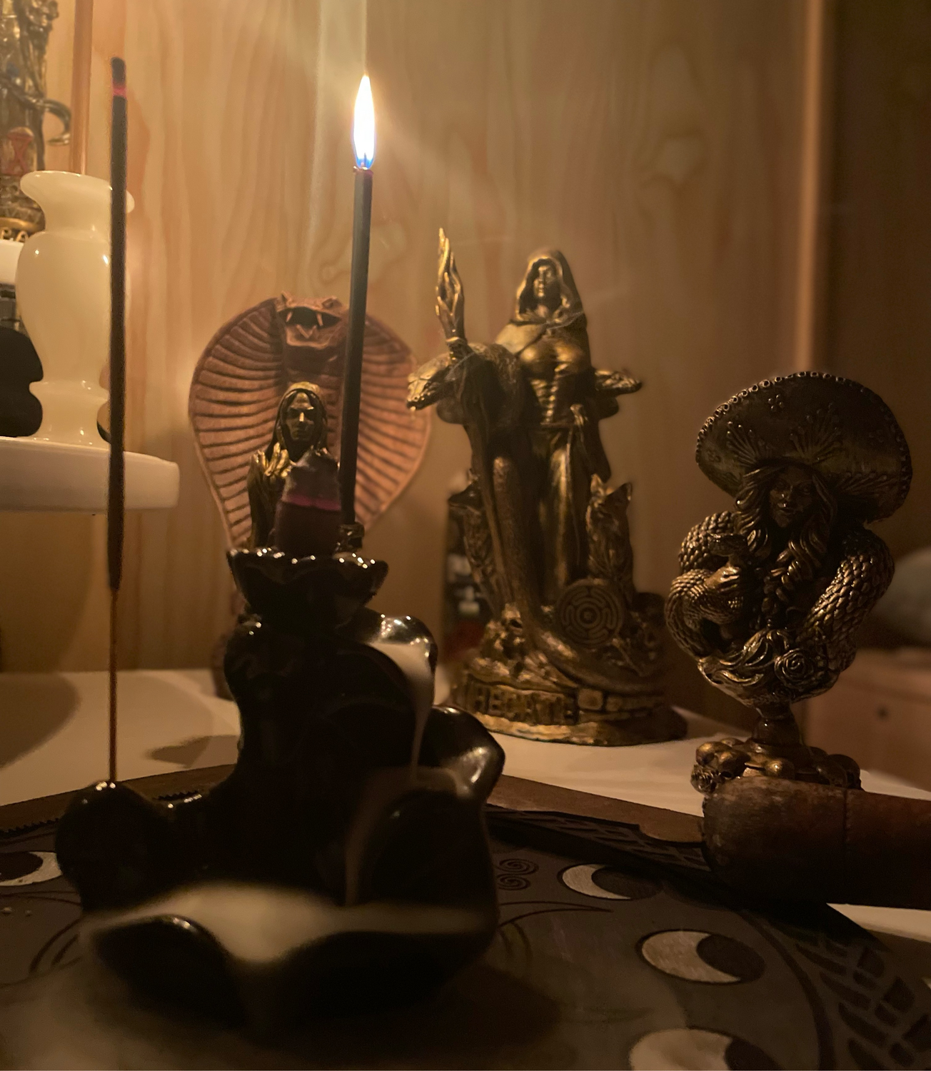 Фото №2 к отзыву покупателя Магическая лавка Witch о товаре Геката, богиня геката, статуэтка геката, геката статуэтка, некромантия и еще 1 товар