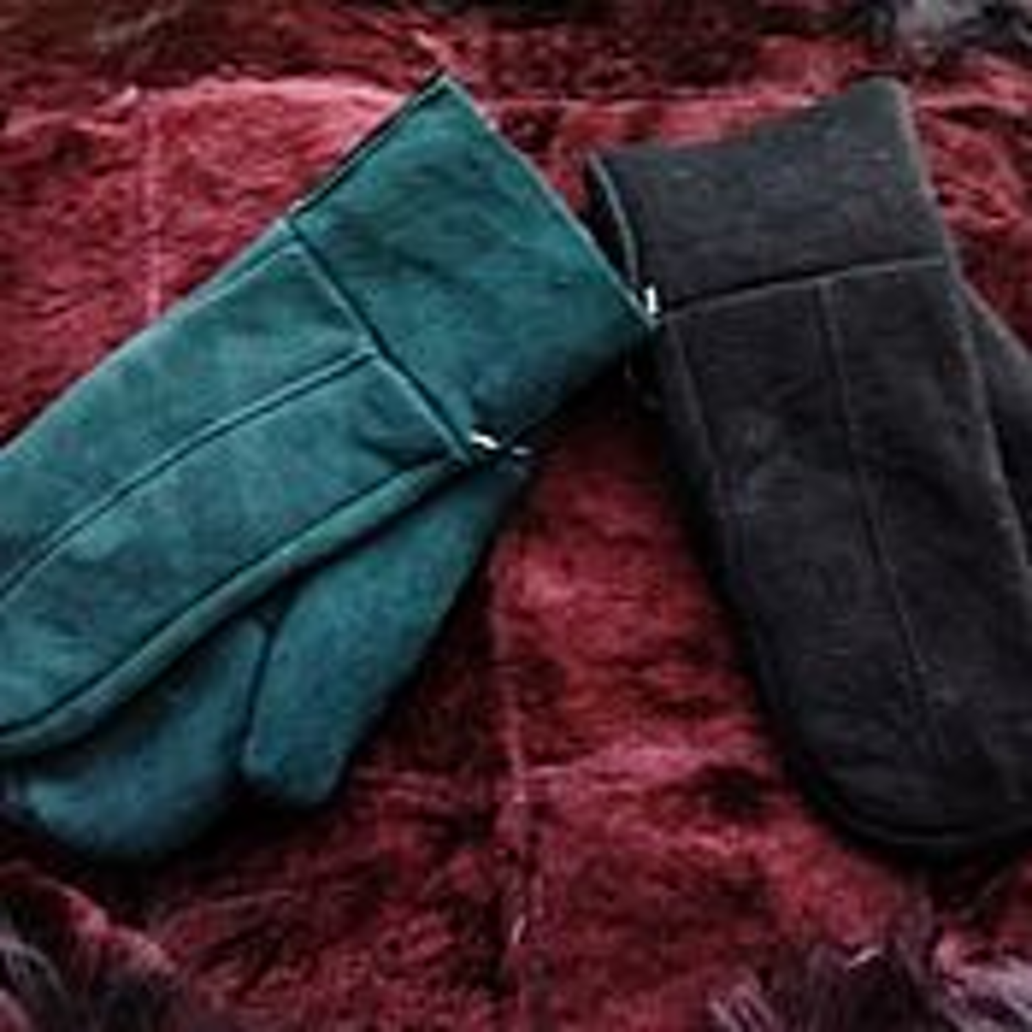Фото №1 к отзыву покупателя Фёдор о товаре Меховые варежки