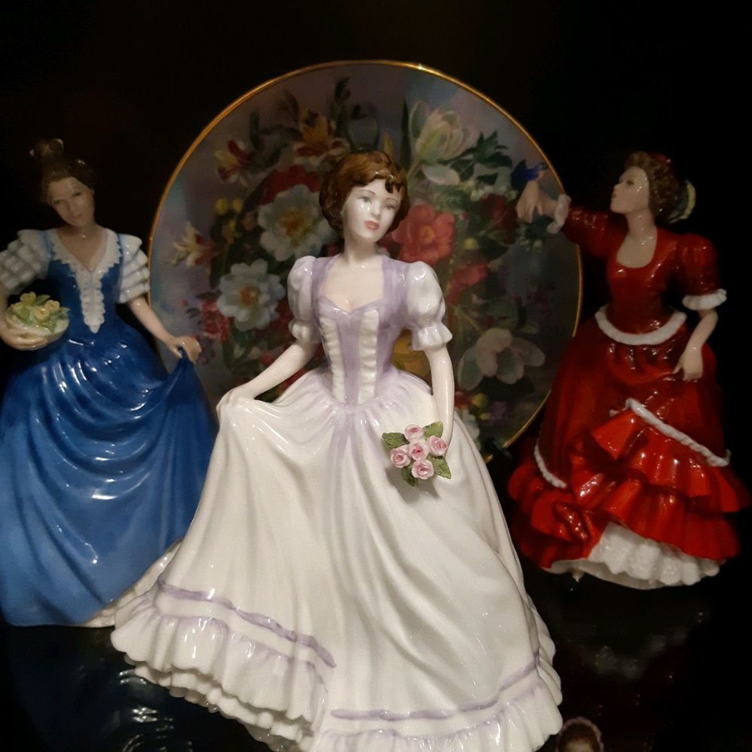 Фото №1 к отзыву покупателя Ирина о товаре Винтаж: Коллекционная статуэтка Royal Doulton Suzanne фарфор Англия