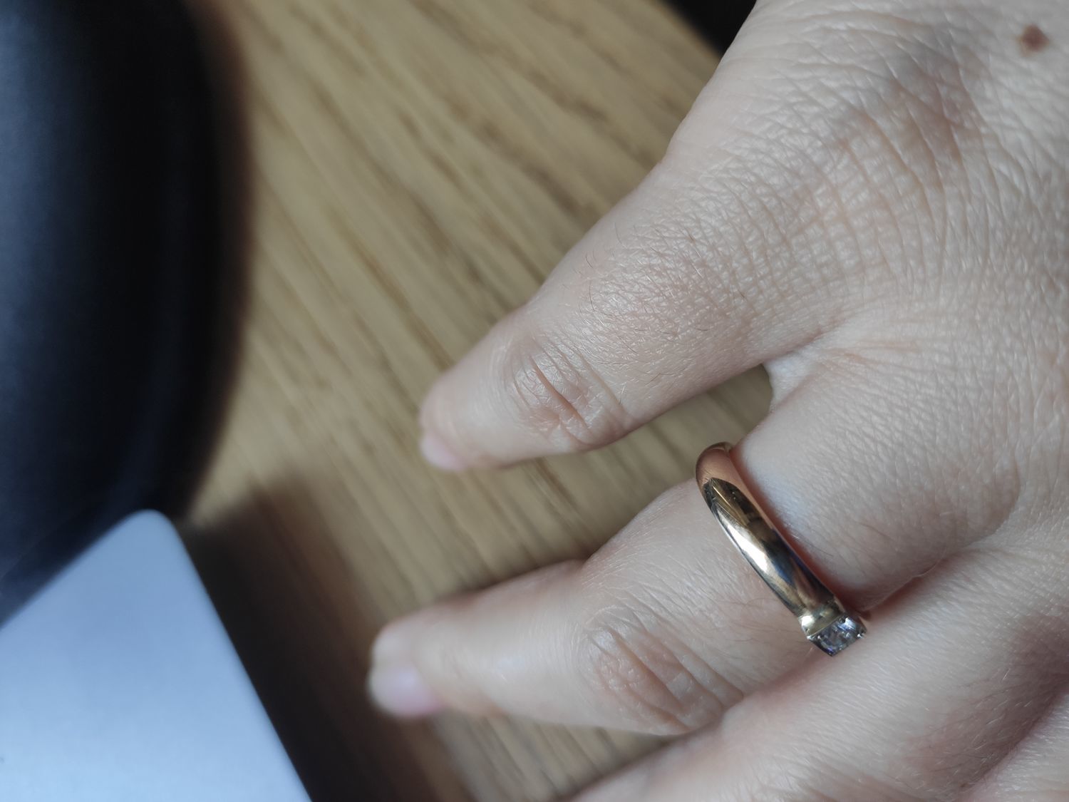 Photo №2 к отзыву покупателя Veronika о товаре Обручальное кольцо с бриллиантом 3 мм