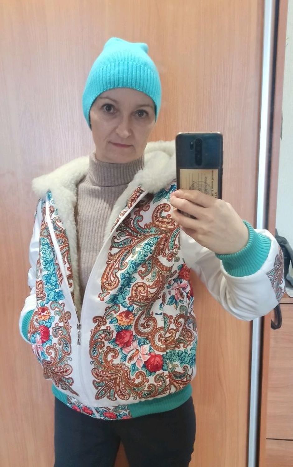 Фото №2 к отзыву покупателя nadyrshina о товаре Куртки по мотивам "Павлопосадский платок"