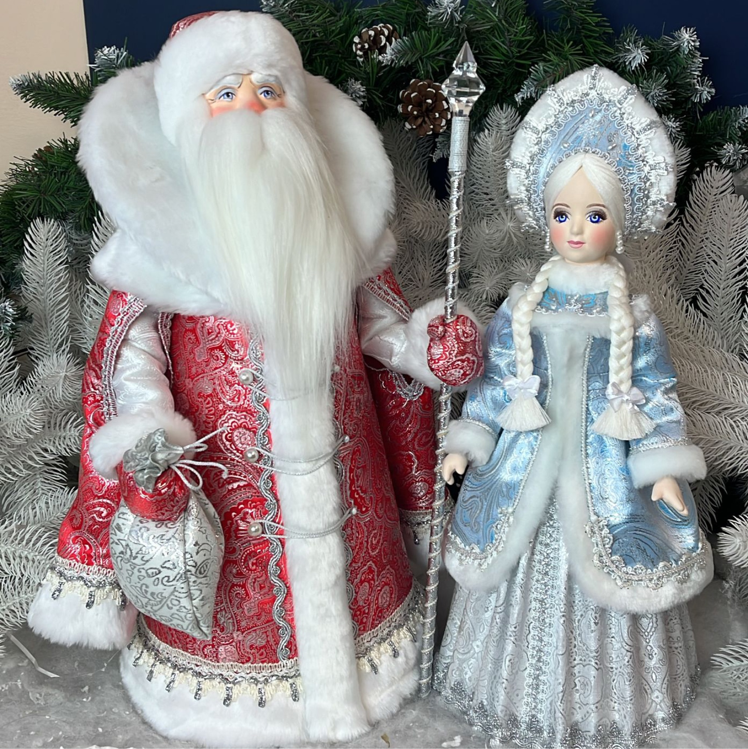 Фото №1 к отзыву покупателя ЛИКА о товаре Дед мороз  50см под елку и Снегурочка