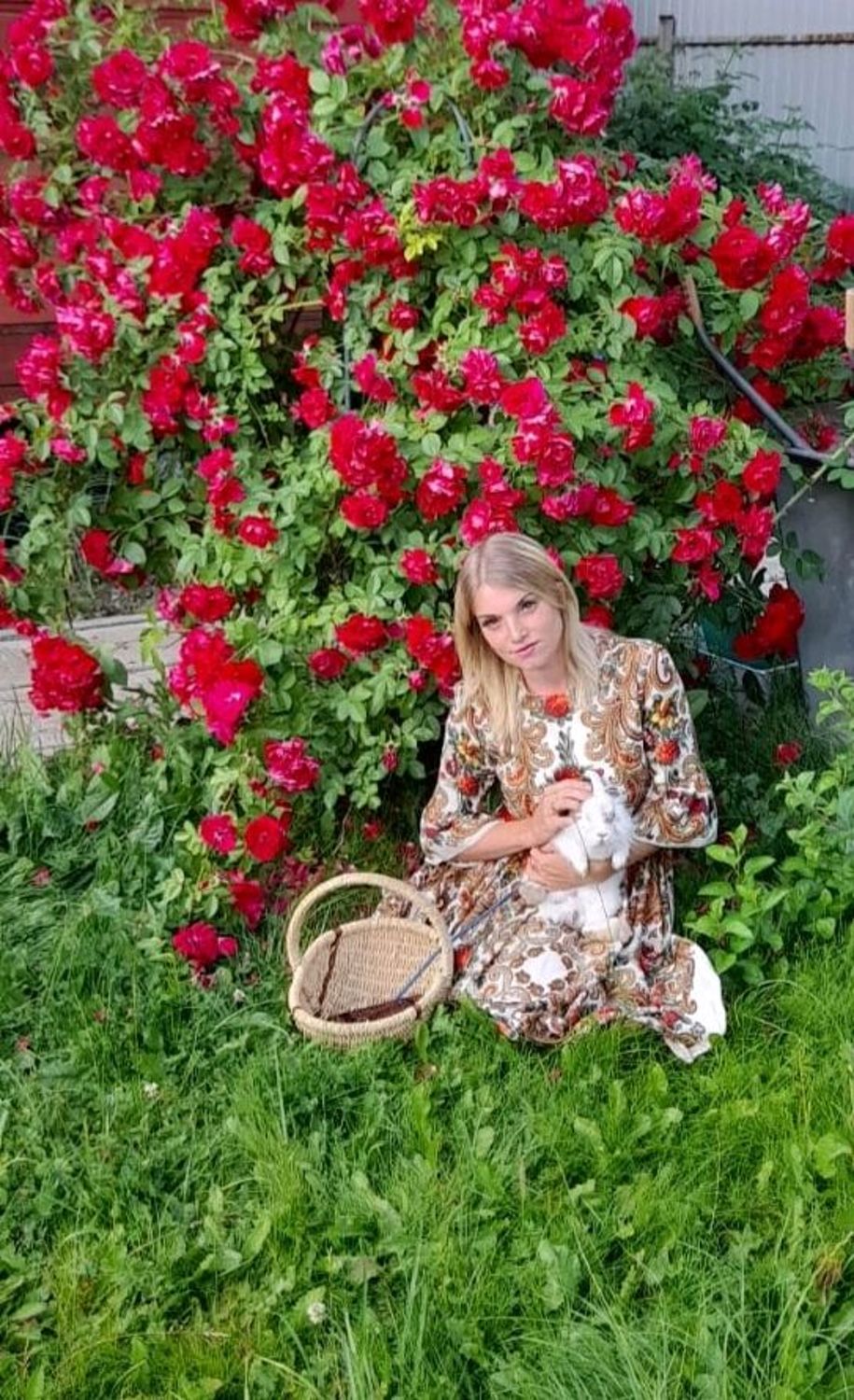 Фото №2 к отзыву покупателя Irina Vasilyeva о товаре Платье нарядное из платка, белое платье Тайна Сердца