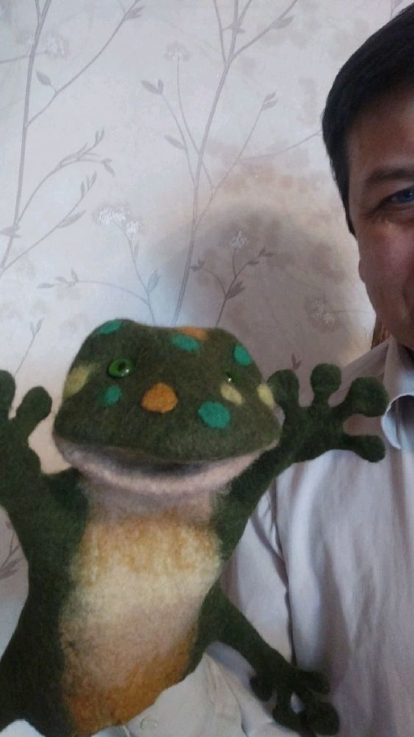 Photo №2 к отзыву покупателя Aleksandr о товаре Лягушка-квакушка. Перчаточная кукла.