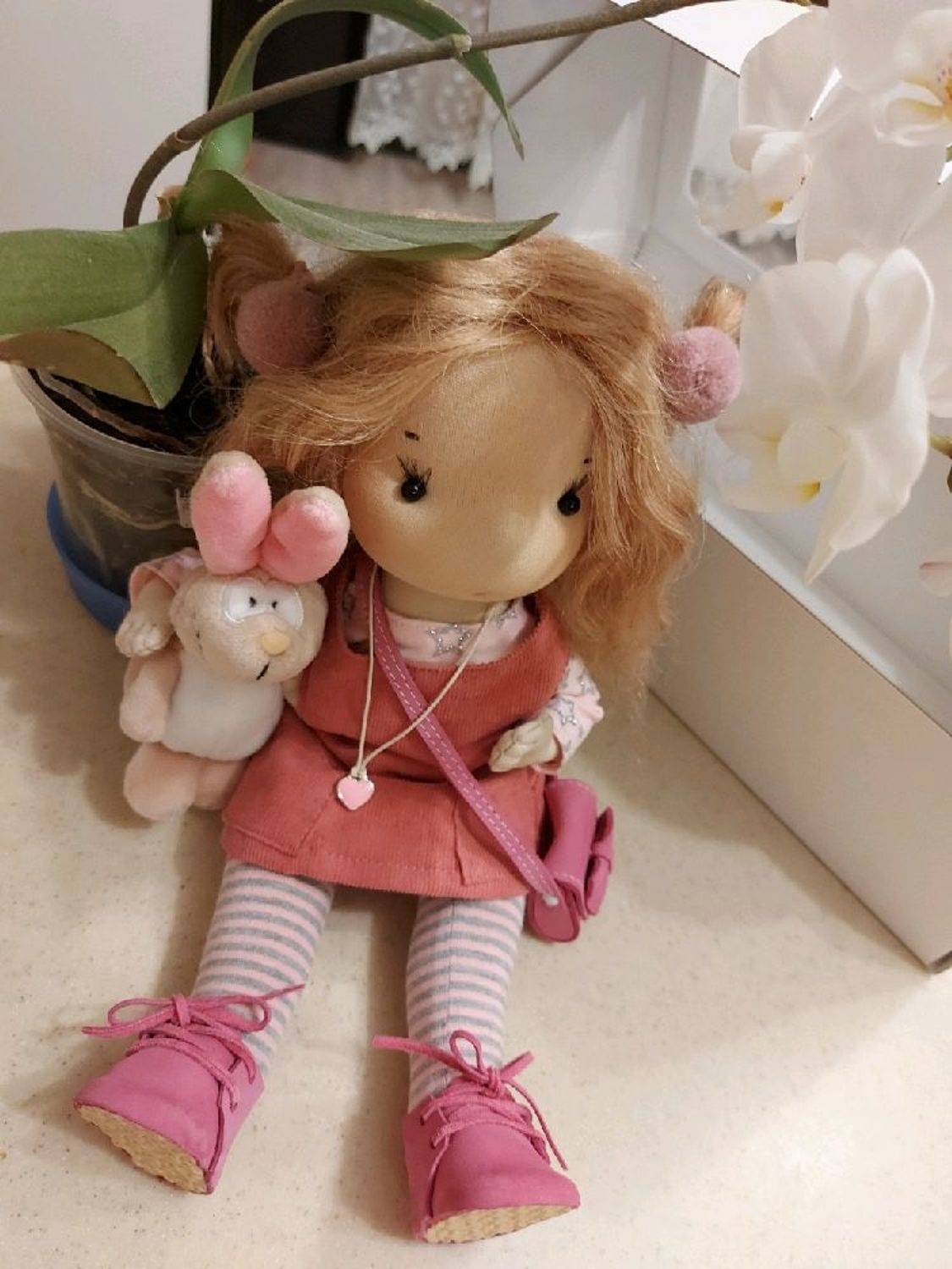 Фото №2 к отзыву покупателя Марина о товаре Кукла текстильная интерьерная ручной работы