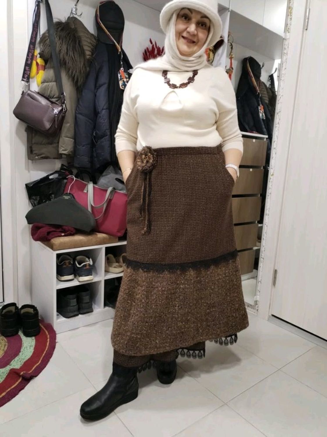 Фото №2 к отзыву покупателя Анна о товаре Юбка теплая из шерсти, с карманами, с нижней юбкой.
