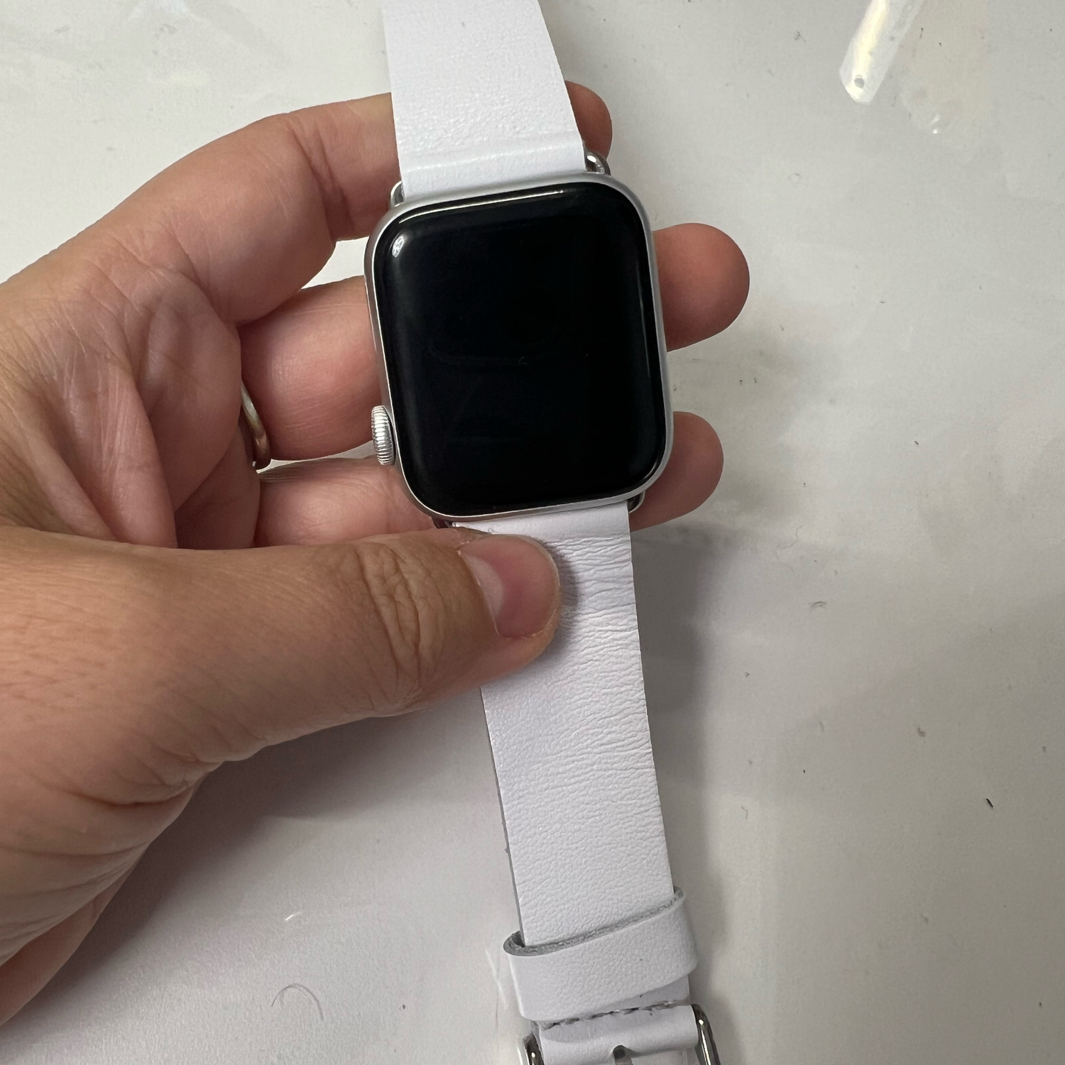 Фото №3 к отзыву покупателя Марина о товаре Кожаный ремешок на Apple Watch "Бежевый" и еще 1 товар