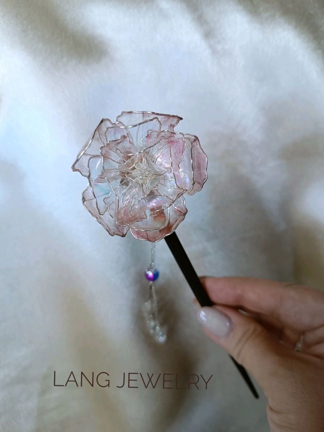 Photo №1 к отзыву покупателя Lang Jewelry о товаре Смола «Витраль» прозрачная бесцветная 200 мл and 1 more item