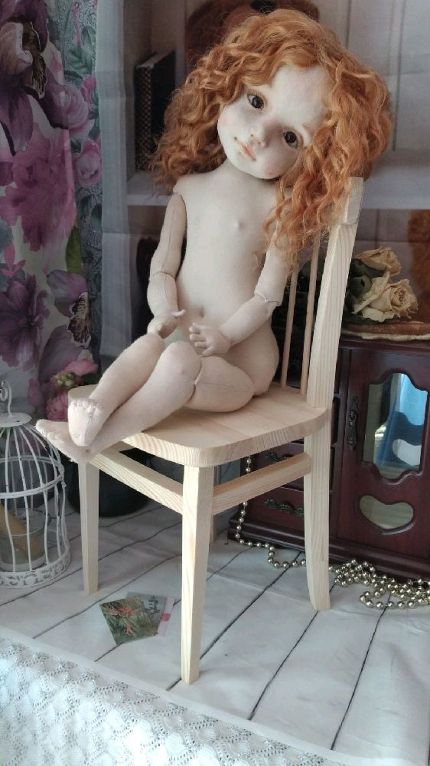 Фото №1 к отзыву покупателя Анна Ярун (Яруняшки doll) о товаре Стул для кукол из массива сосны.