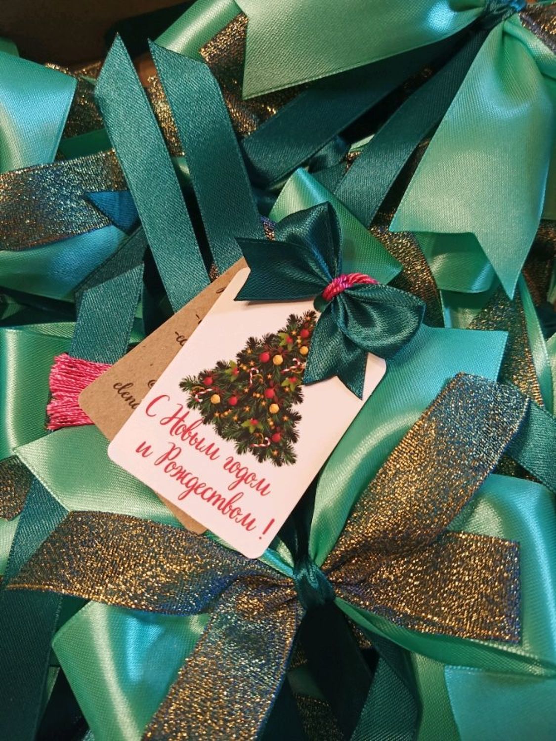 Фото №1 к отзыву покупателя Еленa Lab о товаре Бирки новогодние Merry Christmas набор бирок