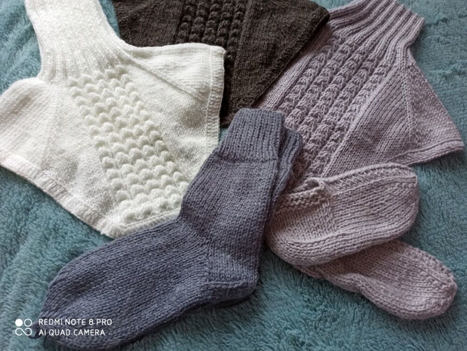 Photo №2 к отзыву покупателя Oksana Kovalenko о товаре Вязаные носки с пухом and 4 more items