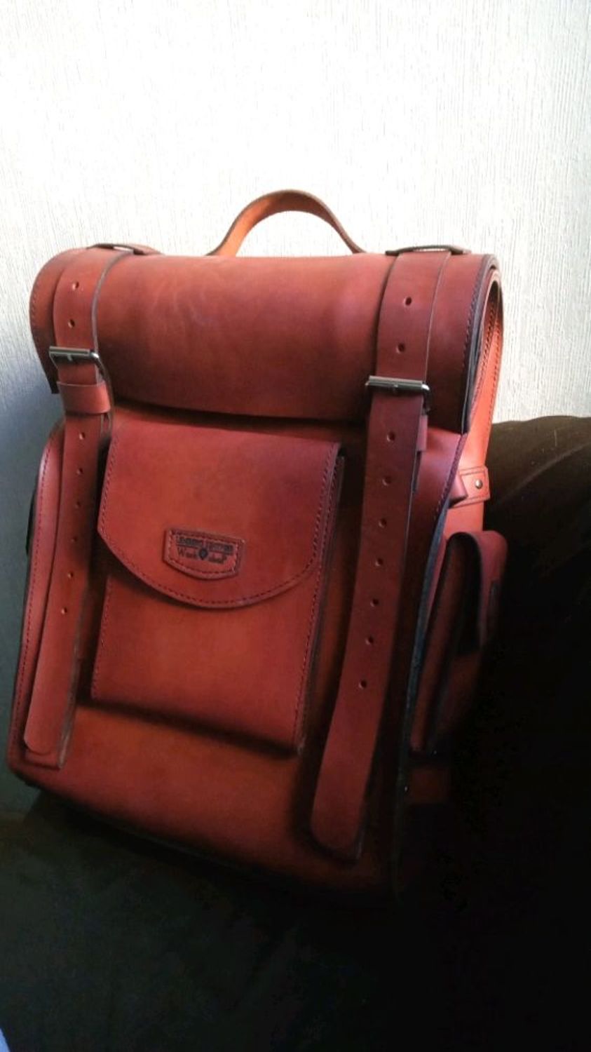 Photo №4 к отзыву покупателя Kirill о товаре Походный рюкзак из натуральной кожи "Бруно" купить рюкзак