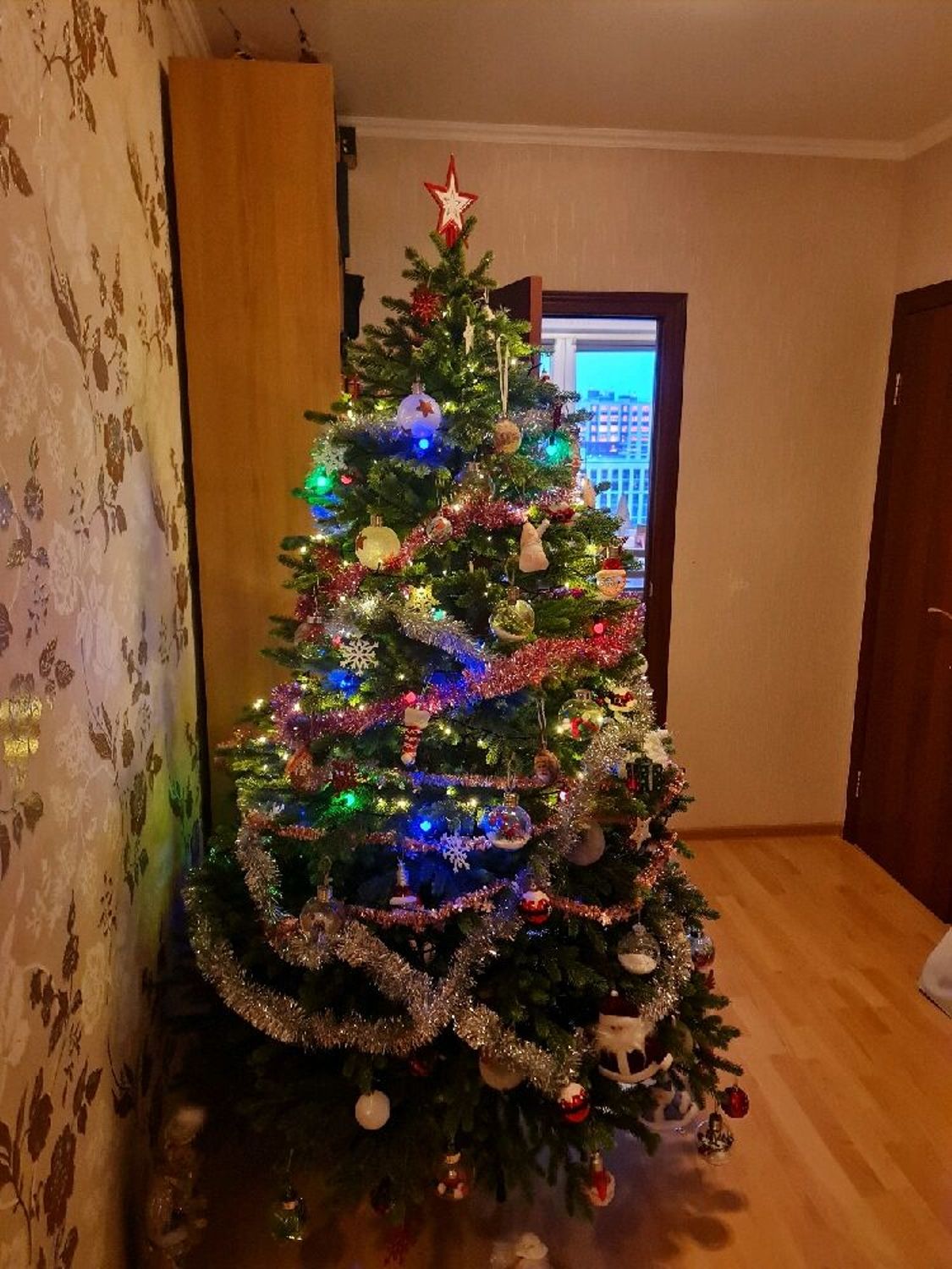 Photo №3 к отзыву покупателя Ekaterina  Kozyreva о товаре Новогодние домики and 2 more items