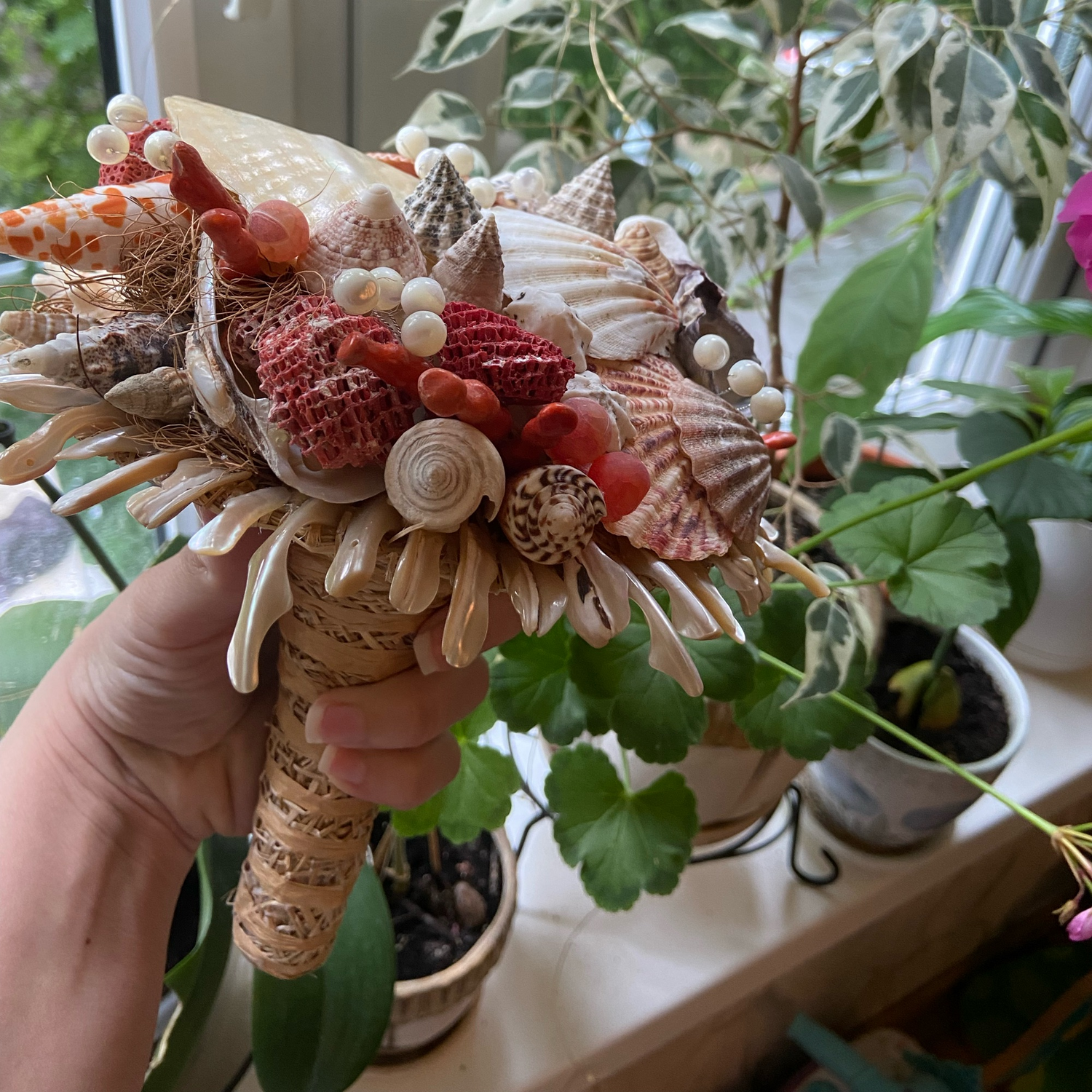 Photo №1 к отзыву покупателя amora о товаре Букет из ракушек "Коралловое море"
