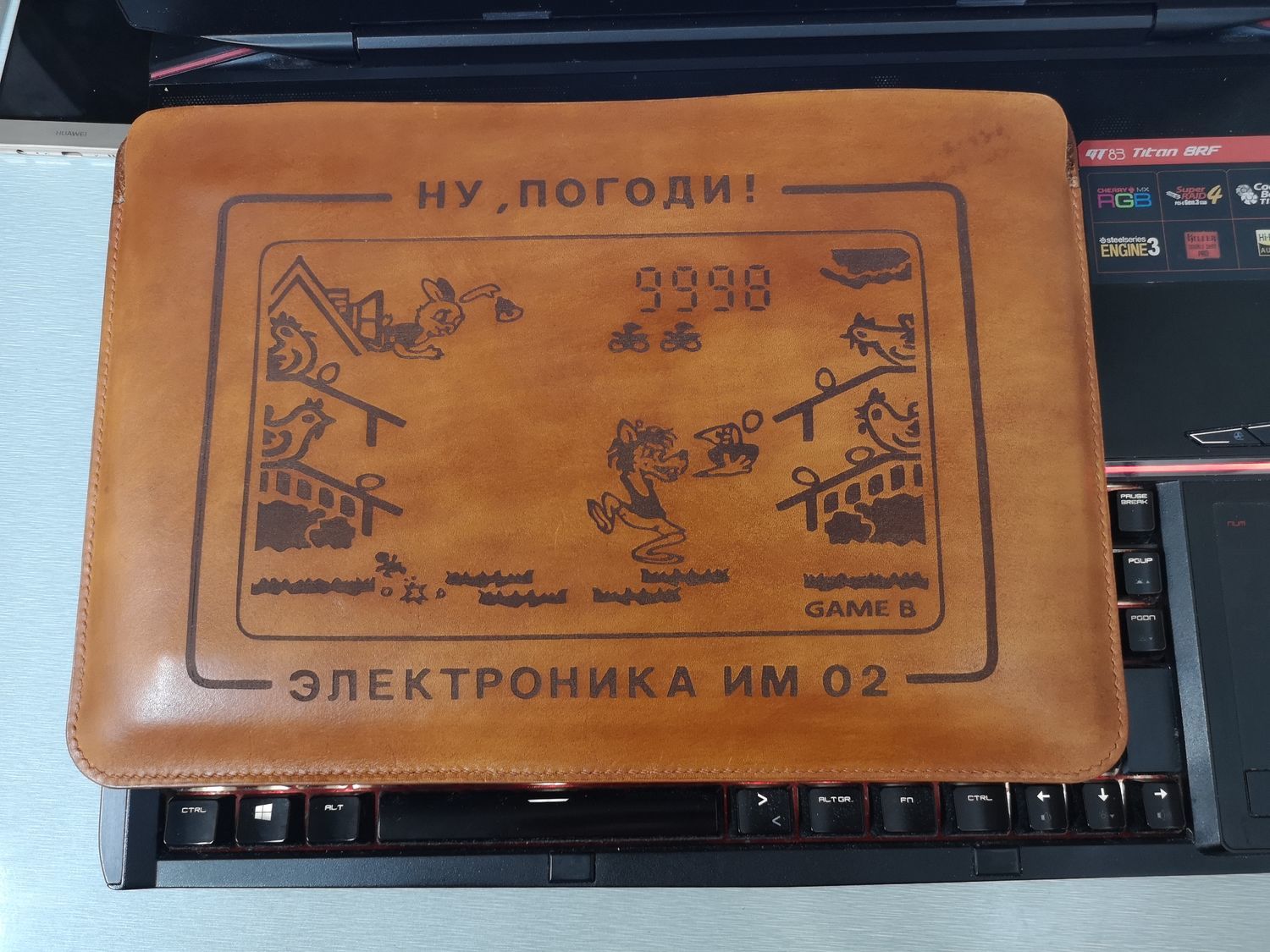 Фото №2 к отзыву покупателя Дмитрий о товаре Чехол для ноутбука