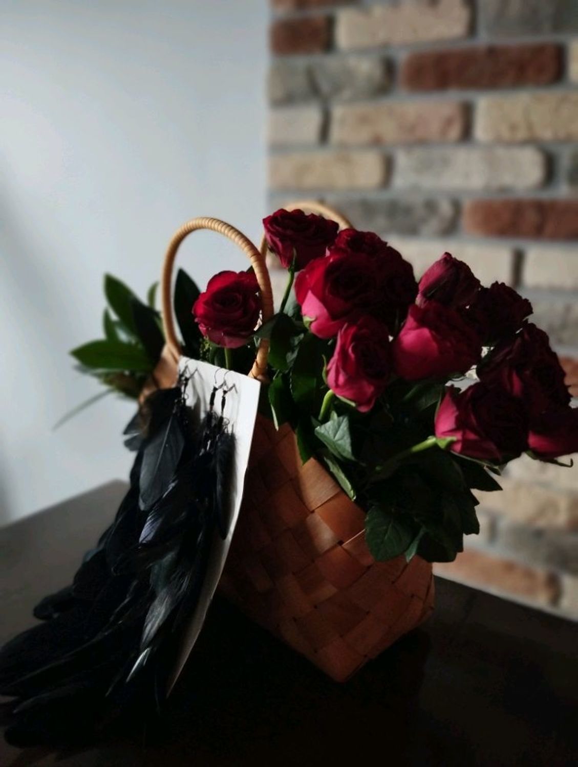 Photo №1 к отзыву покупателя Only_for_princess о товаре Серьги длинные с перьями петуха