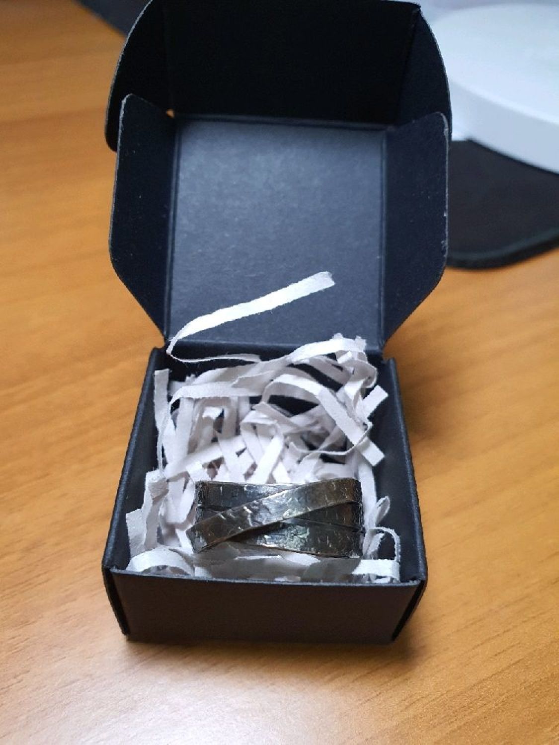 Фото №3 к отзыву покупателя Nastasya Evglevskaya о товаре Кольцо серебряное с фактурой и чернением