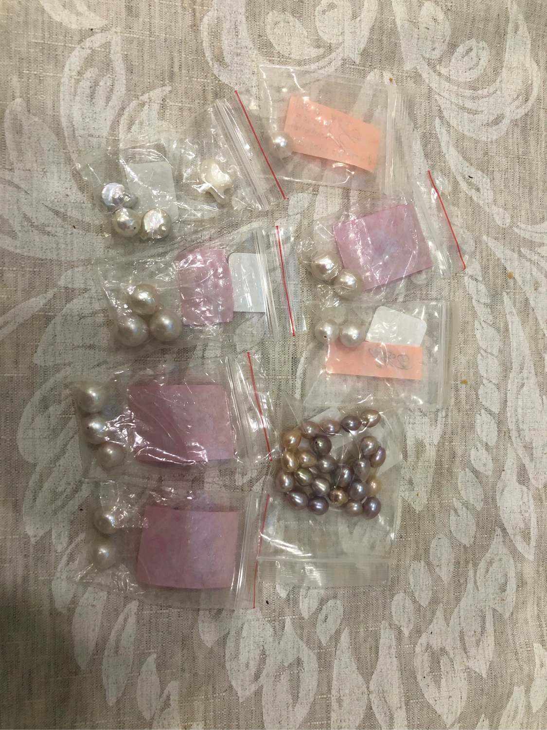 Фото №1 к отзыву покупателя Leonelo_jewelry о товаре Жемчуг АА+ МИКС супер блеск и еще 6 товаров
