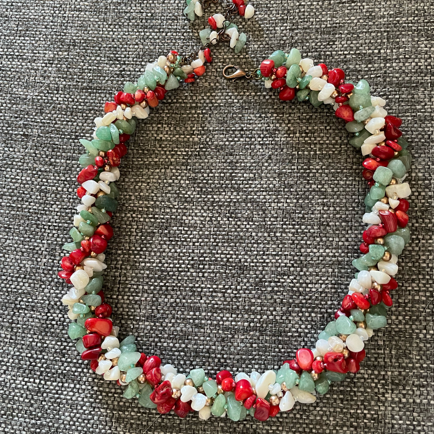 Фото №1 к отзыву покупателя Ксения о товаре Ожерелье  "Дайвинг" с красным кораллом