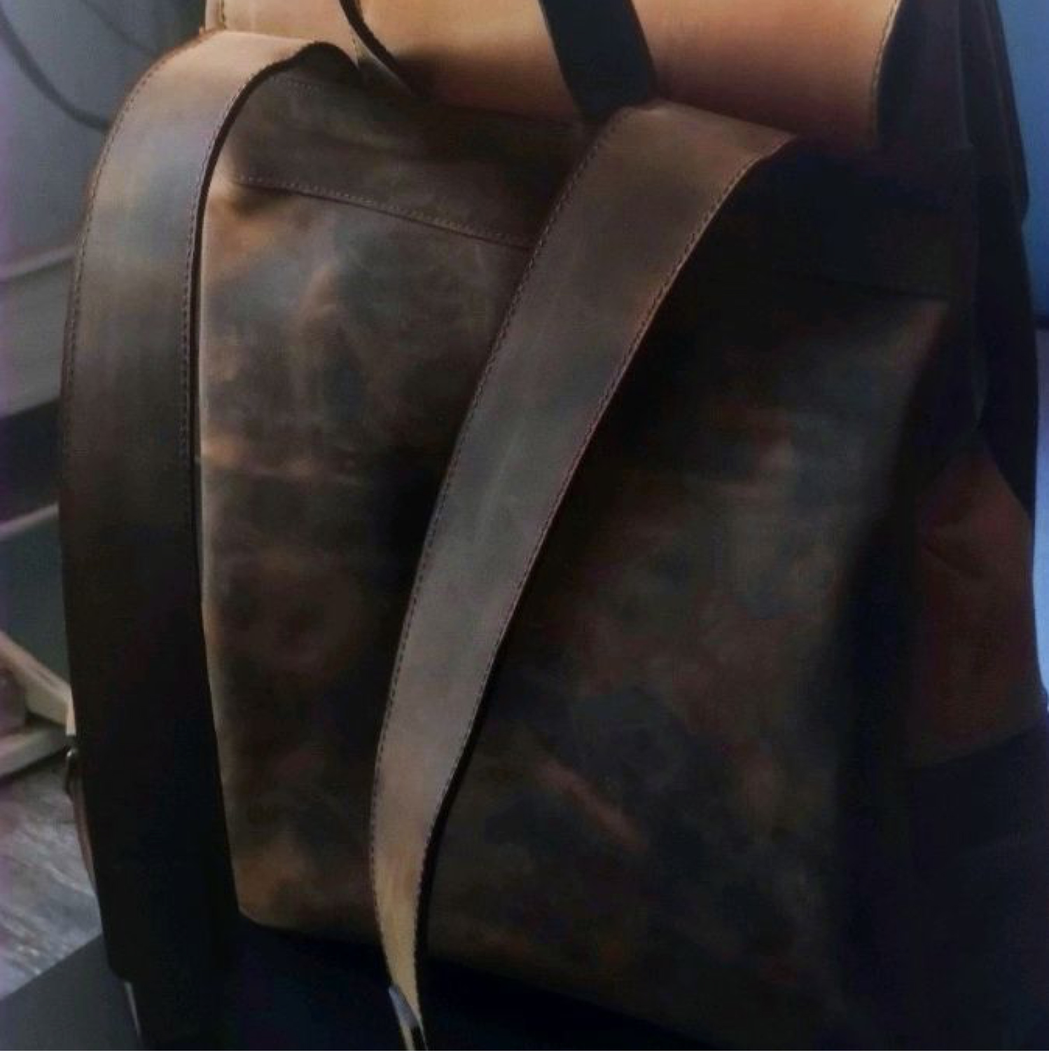 Фото №2 к отзыву покупателя Андрей о товаре Мужской кожаный рюкзак c карманами