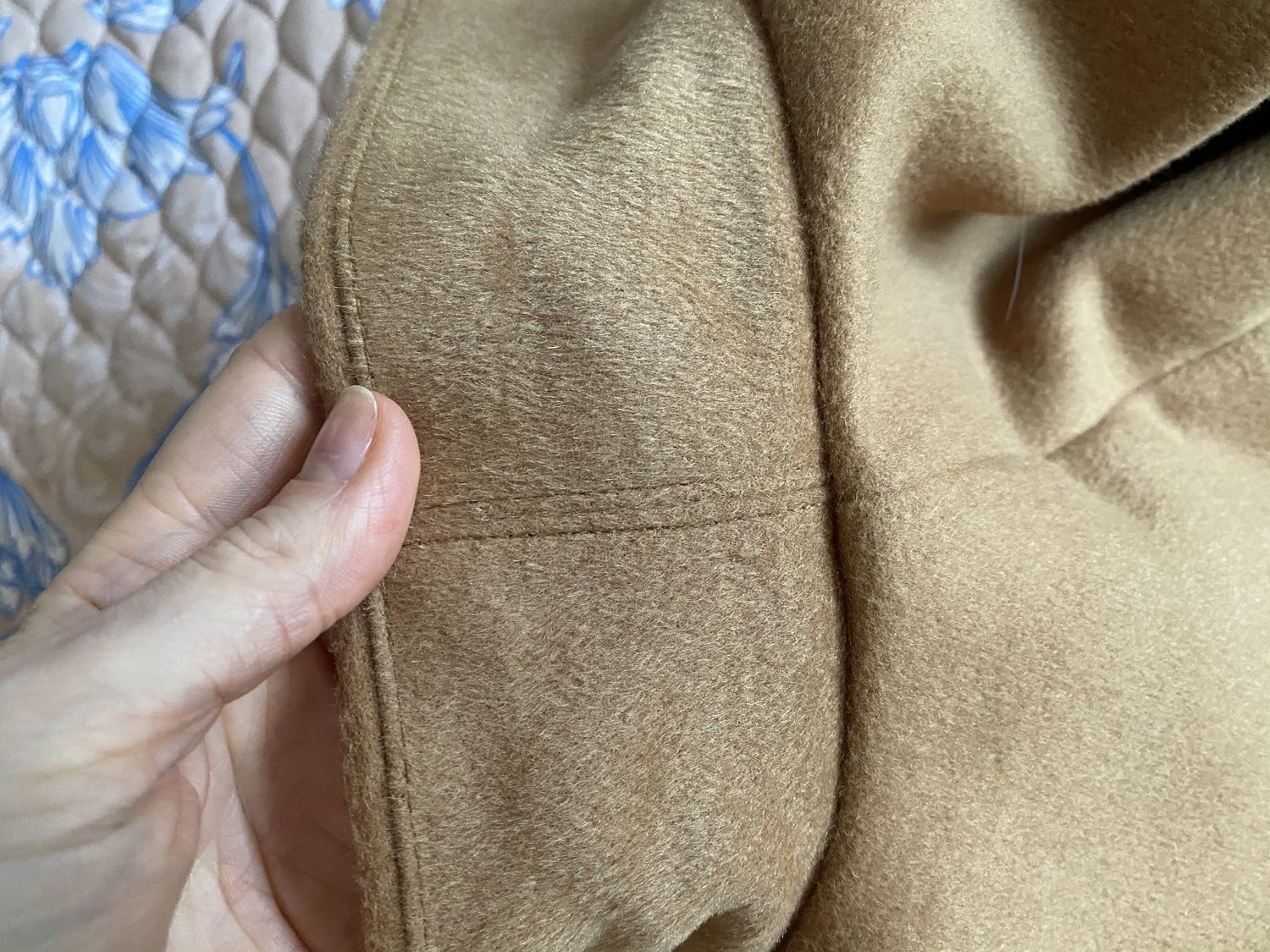 Фото №3 к отзыву покупателя Irina Pakhareva о товаре Пальто женское кэмел из кашемира и шерсти в стиле MaxMara и еще 1 товар