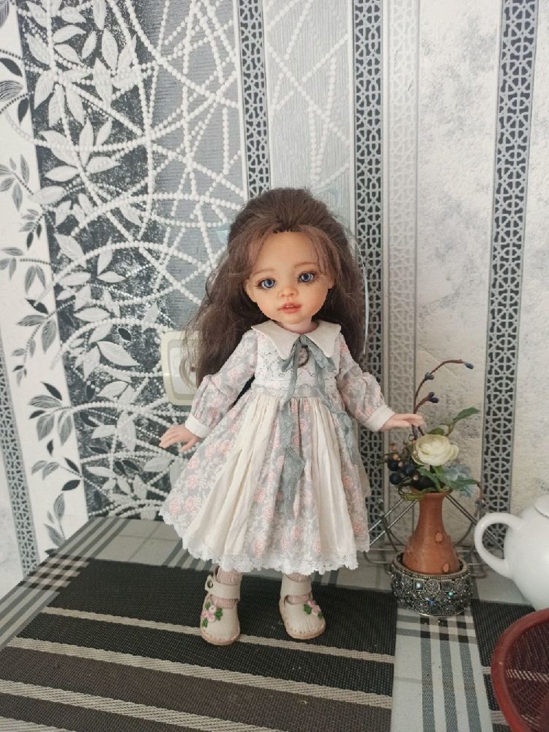 Photo №1 к отзыву покупателя Irina о товаре Платье для кукол Паола Рейна и Литтл Дарлинг