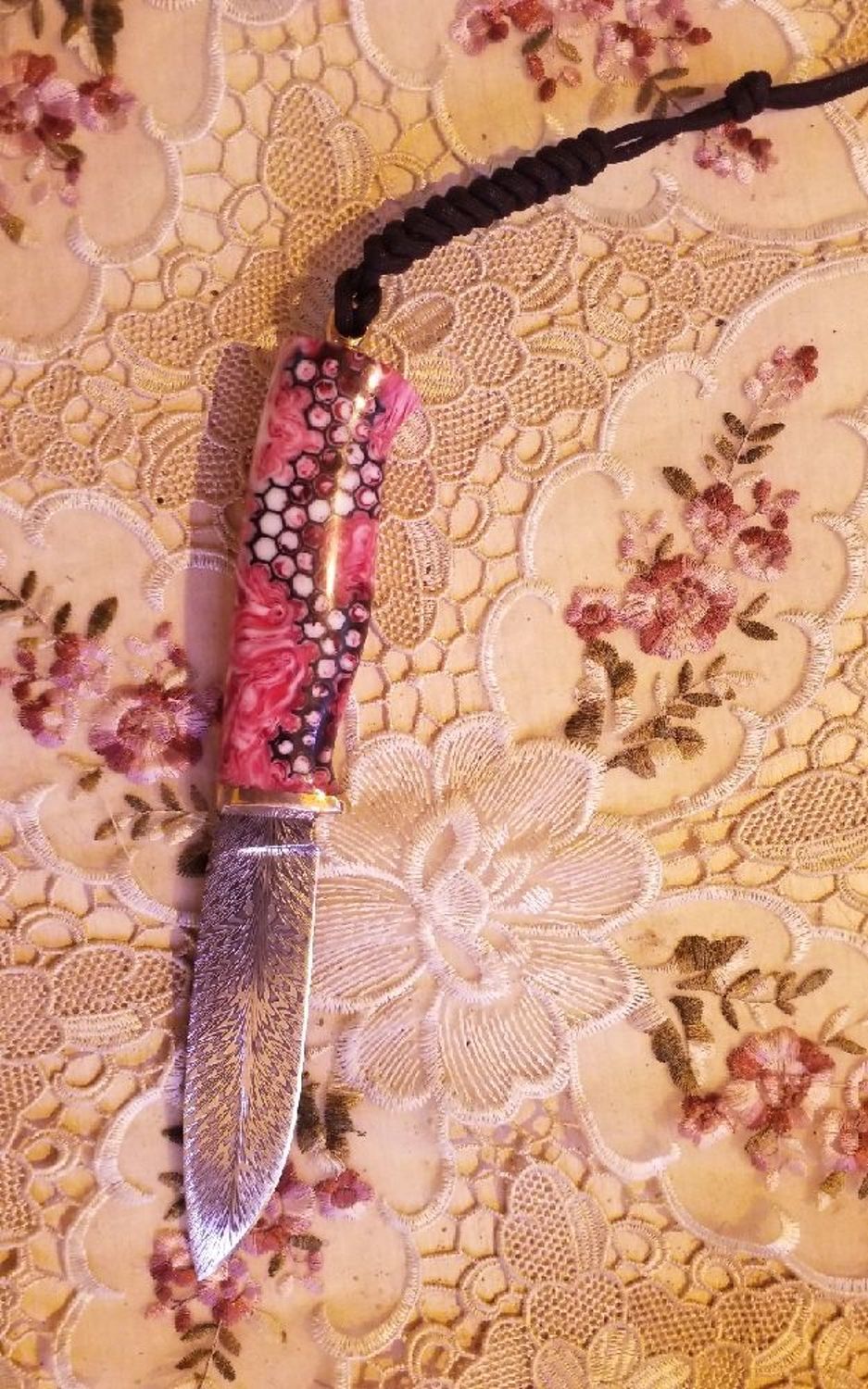 Photo №2 к отзыву покупателя Elena о товаре Нож ручной работы из дамасской стали " Ирбис"