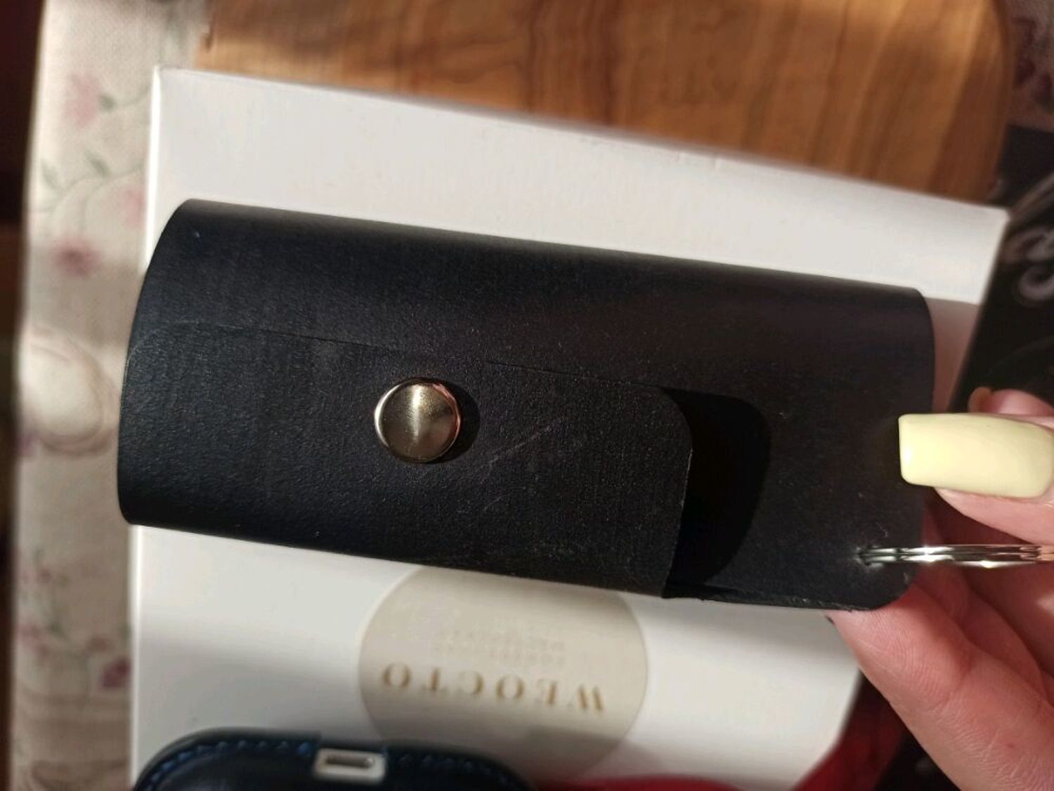 Фото №5 к отзыву покупателя Александра о товаре Чехол для AirPods Pro из натуральной кожи синий аирподс про