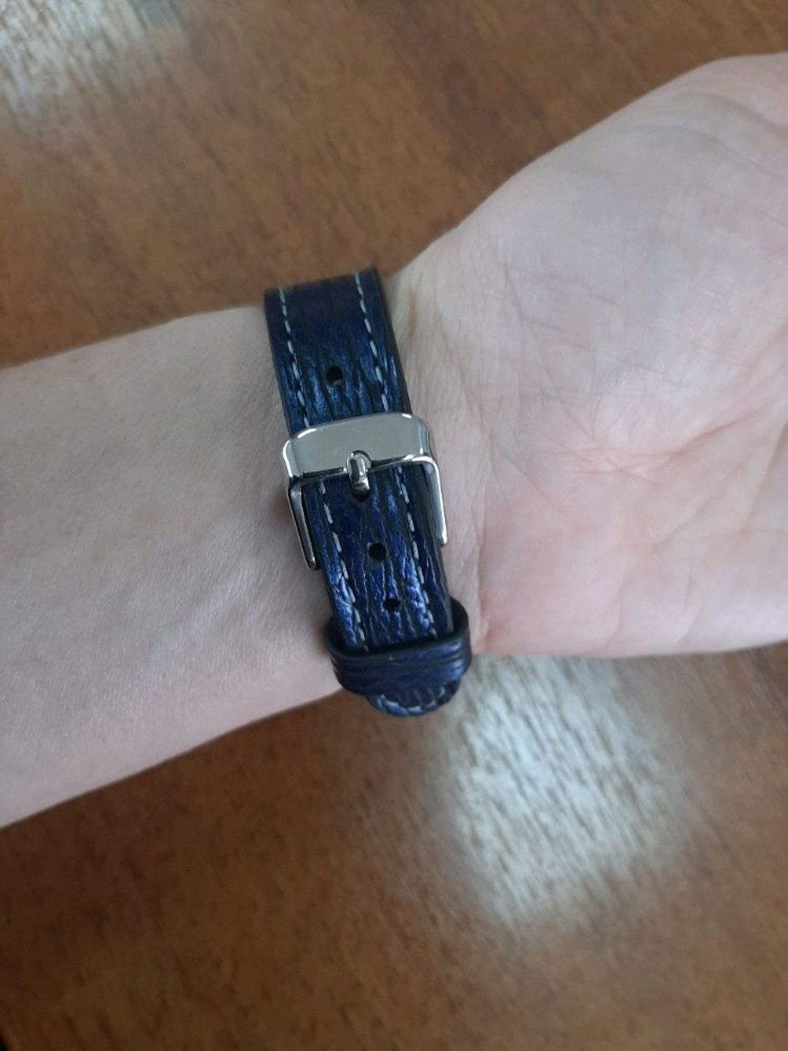 Фото №3 к отзыву покупателя Светлана Калинина о товаре Часовой ремешок Apple Watch из кожи акулы