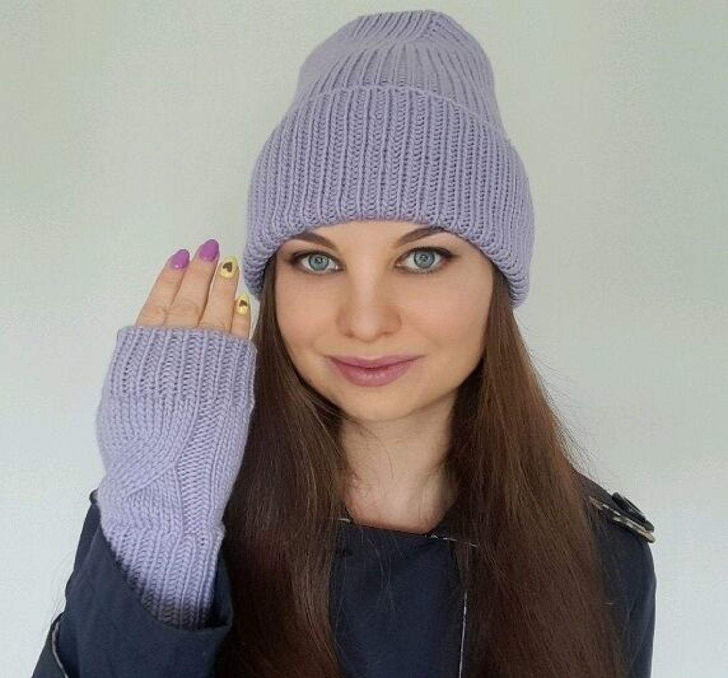 Фото №2 к отзыву покупателя EneSteZi_designer о товаре Шапки: Шапка "Лопатка" very peri