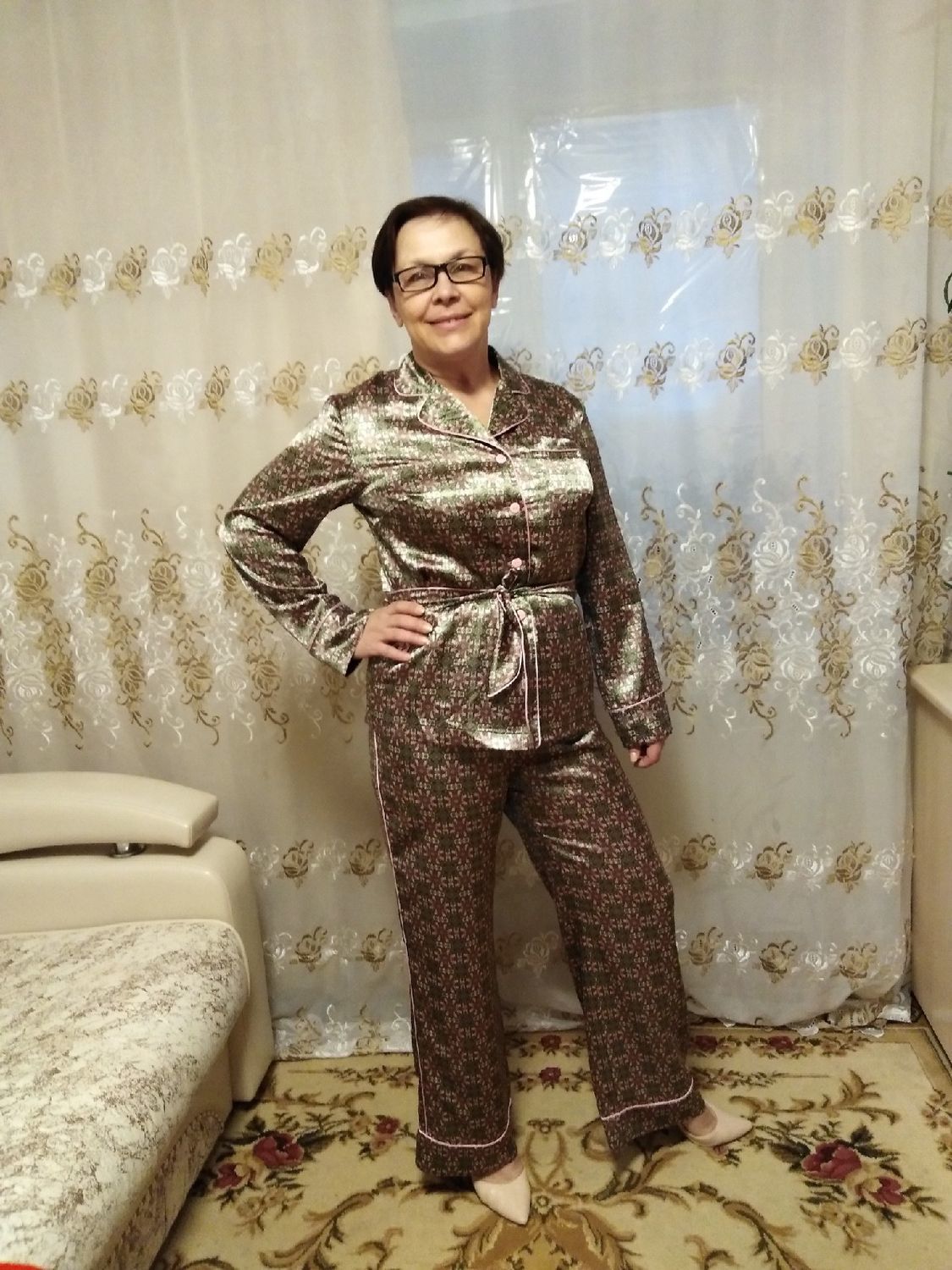 Фото №1 к отзыву покупателя Елена о товаре Пижамный костюм в стиле Chanel