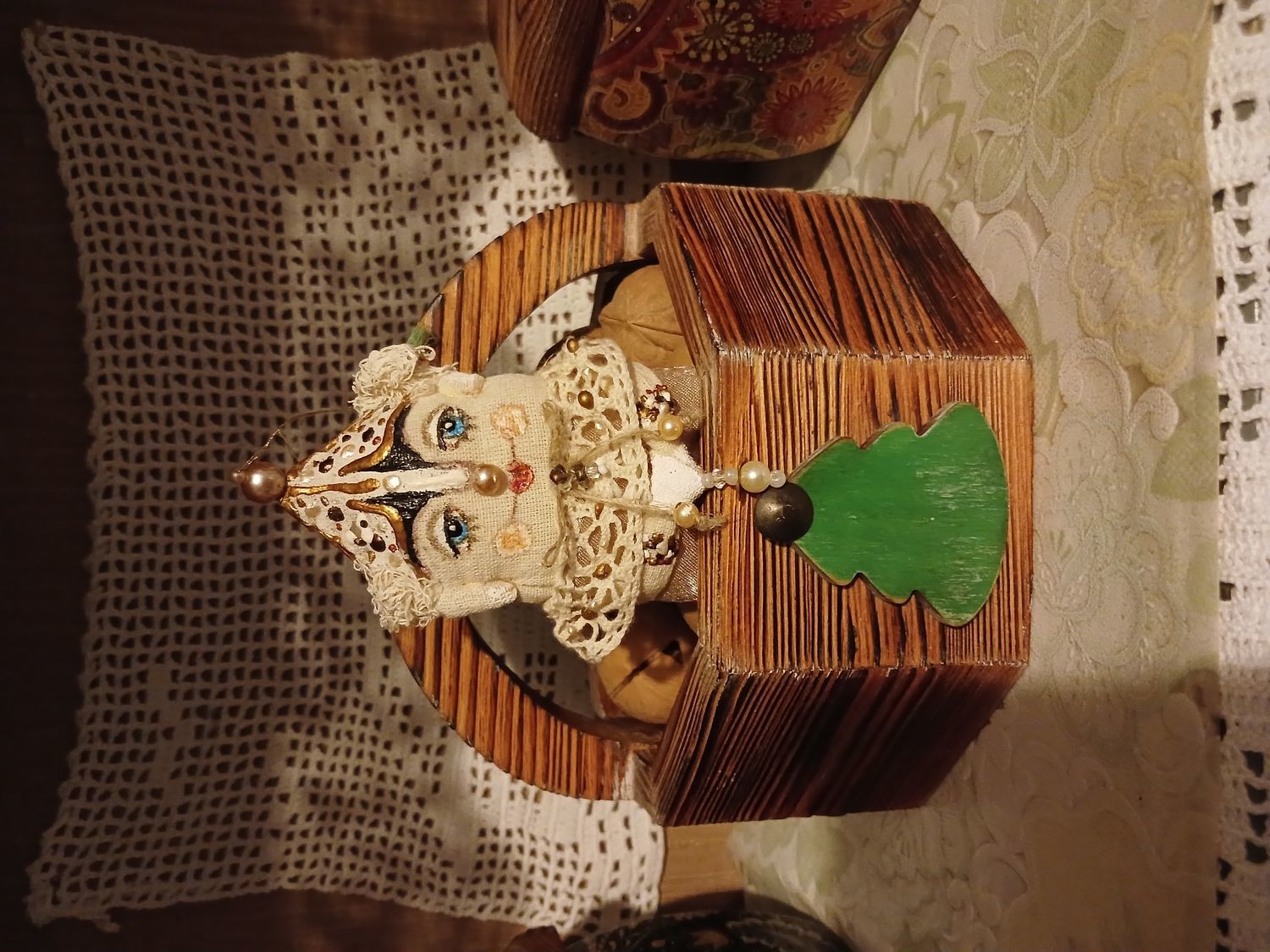 Фото №2 к отзыву покупателя ОКСАНА о товаре Грустный клоун и сердечко в подарок. Маленький Клоун будуарный декор