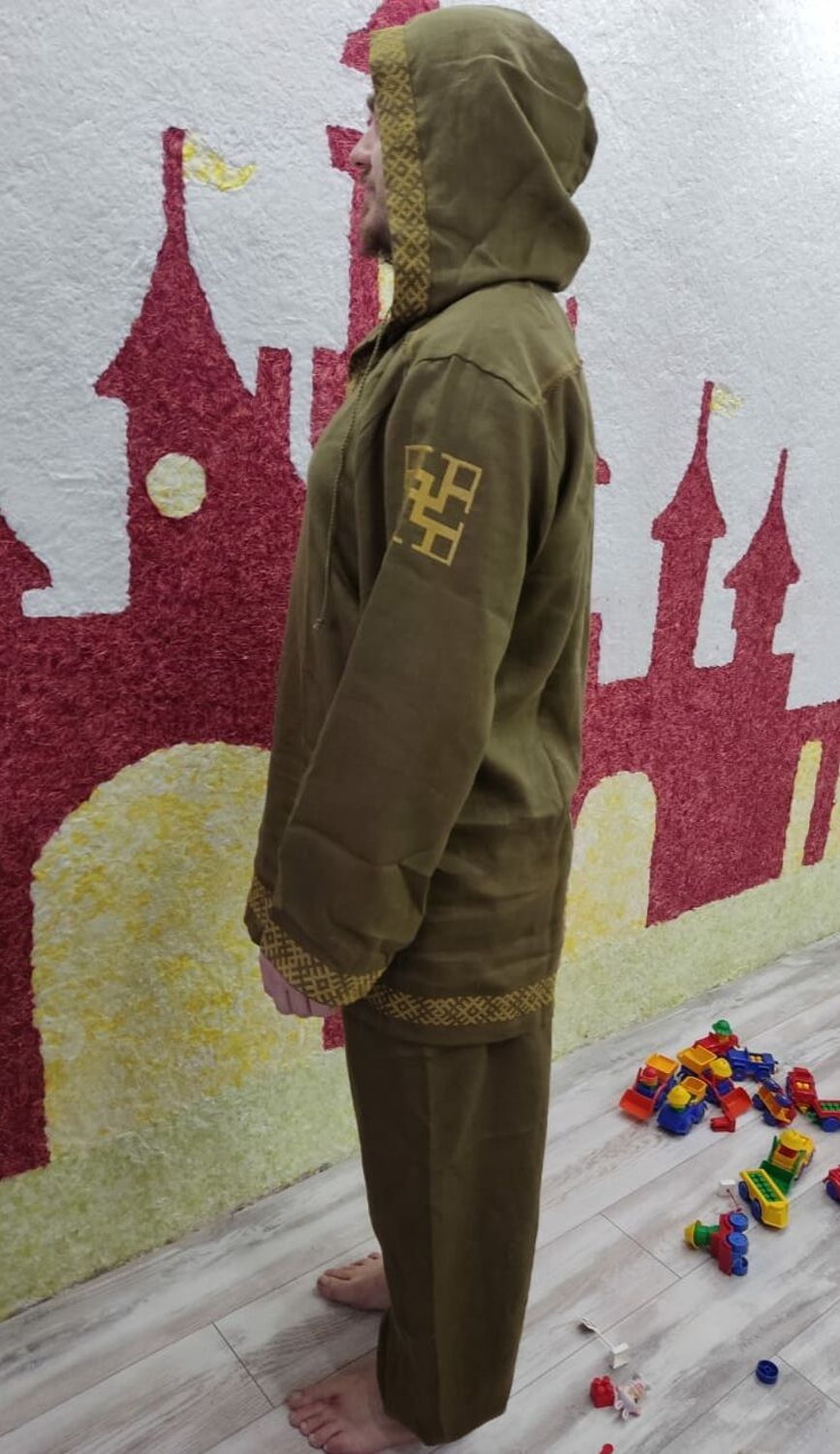 Фото №1 к отзыву покупателя Ольга Гостищева (ОльгаИОН) о товаре Рубашка из льна с капюшоном Магия леса