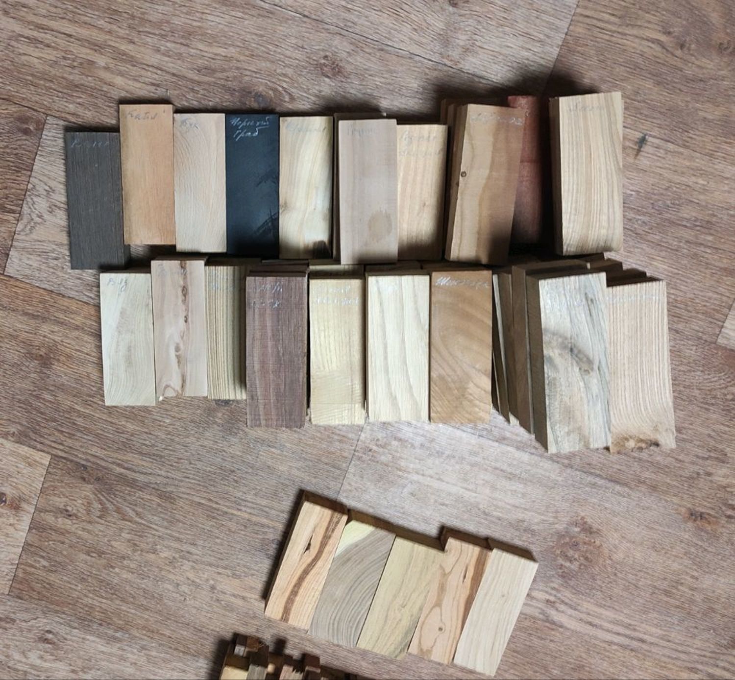Фото №1 к отзыву покупателя Wood Hobby о товаре Набор реек ценных пород дерева  "собери доску". и еще 3 товара