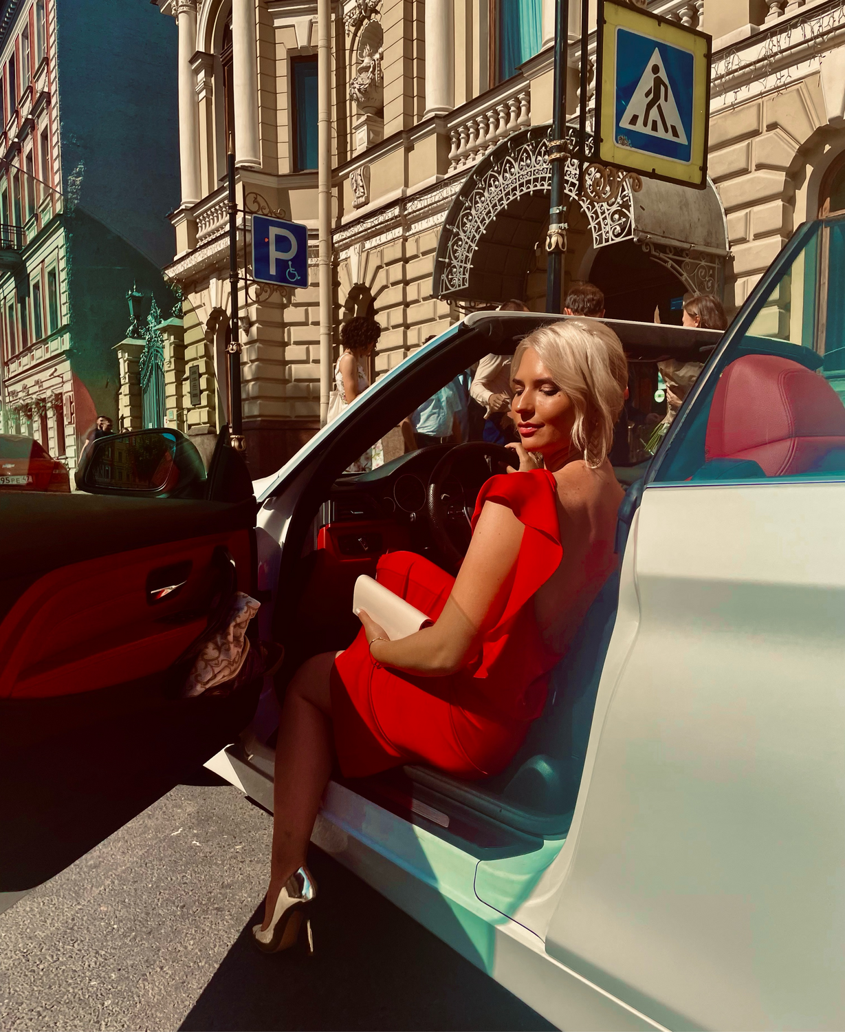 Photo №2 к отзыву покупателя Valentina о товаре Платье красное из шёлка 