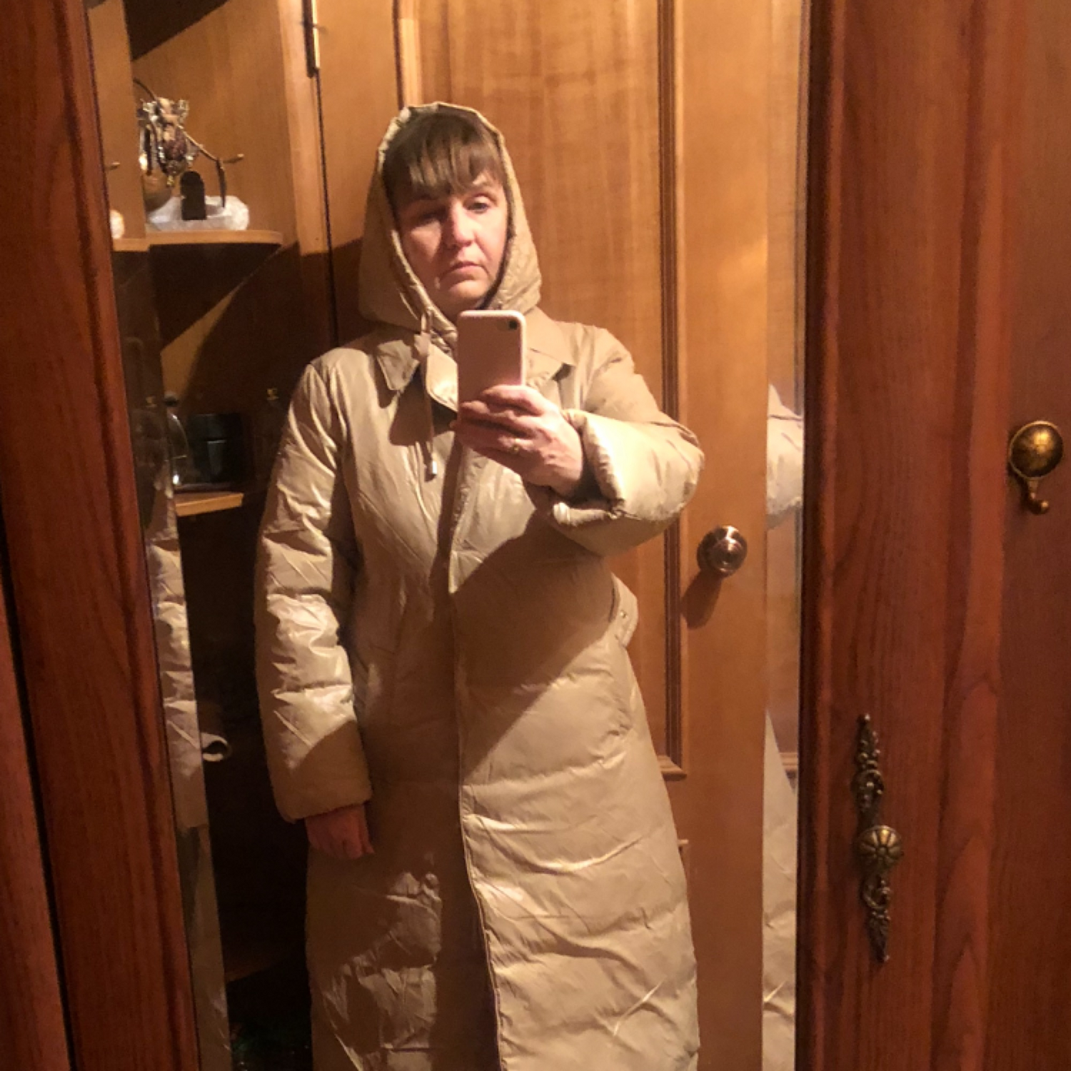 Фото №2 к отзыву покупателя Елена (GrandBoho) о товаре Винтаж: Резерв Зимнее пальто Odri с капюшоном 50