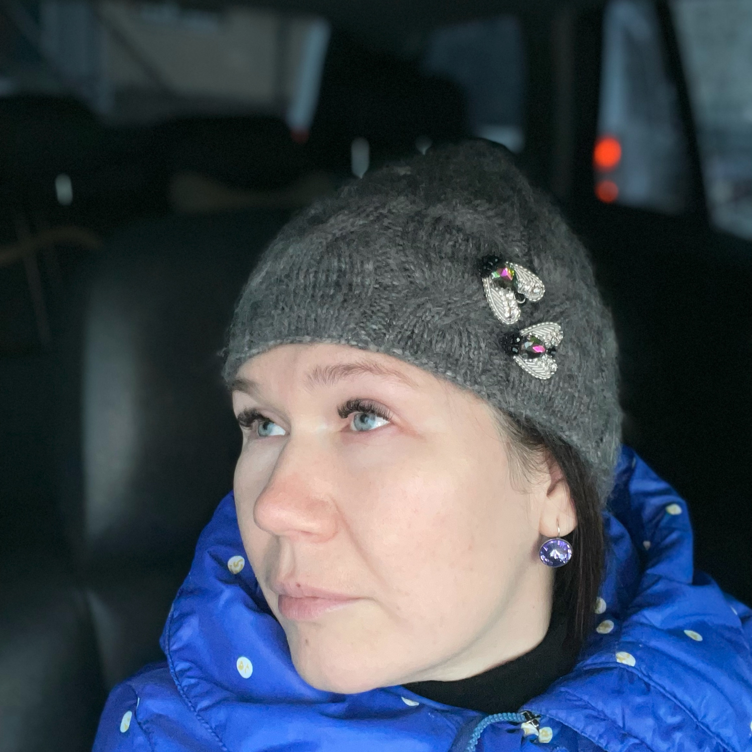 Photo №1 к отзыву покупателя Mihajlova Elena о товаре Броши из бисера "Мухи". Брошь ручной работы. Брошь булавка.
