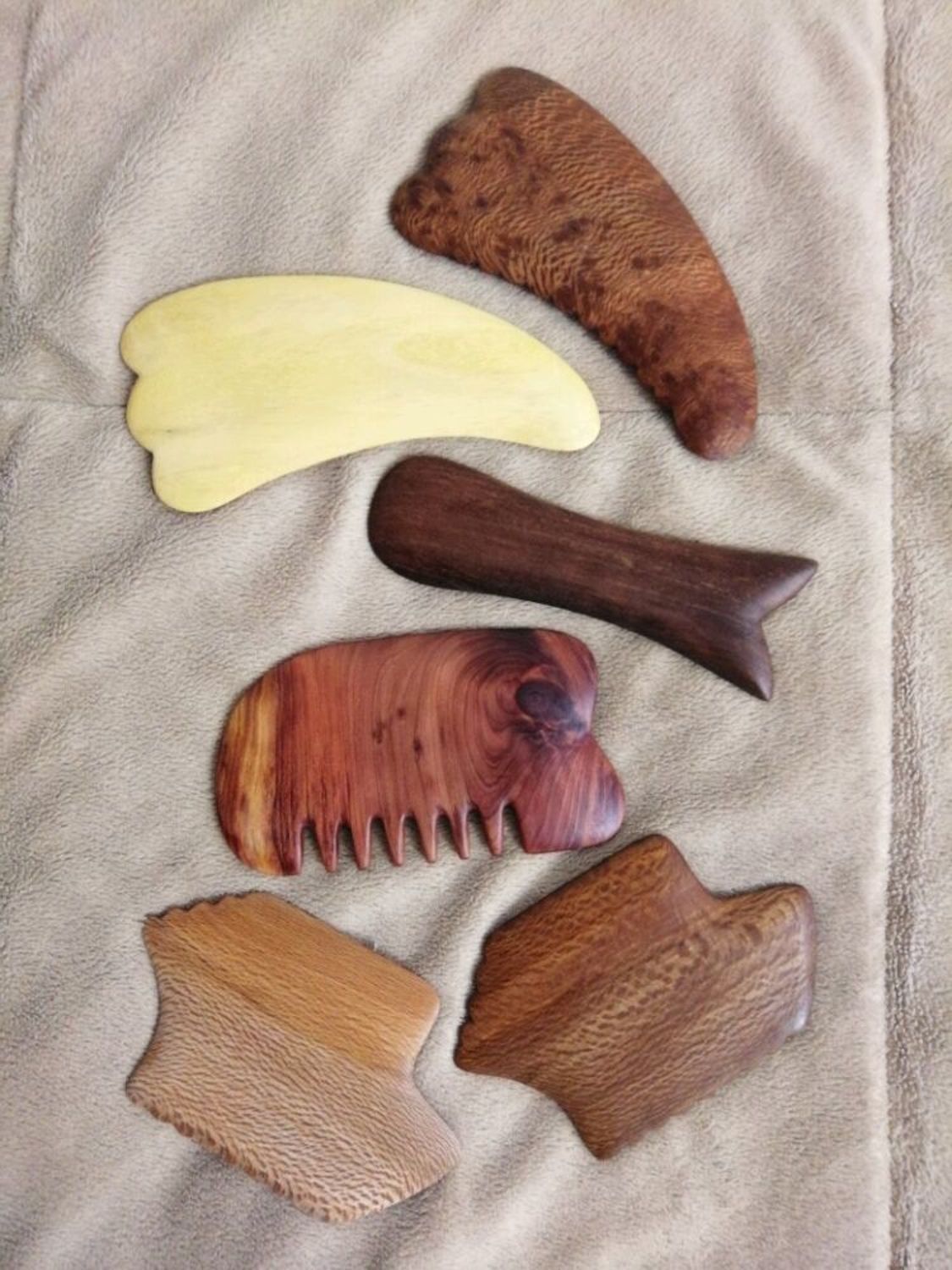 Фото №1 к отзыву покупателя Таня о товаре Для массажа/ ГуаШа/ Рыбка большая из древесины кипариса и еще 2 товара