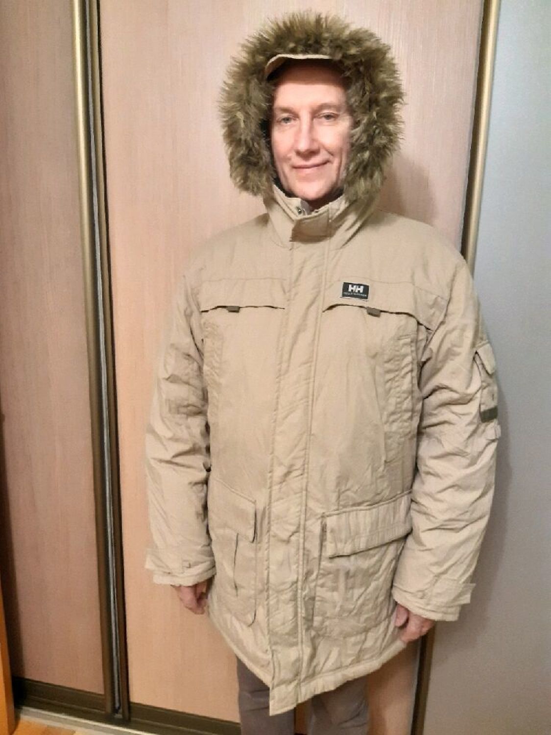 Фото №2 к отзыву покупателя ирина алексеенко о товаре Винтаж: Резерв! Пуховик HELLY HANSEN (Норвегия), зима, гусиный пух, р. 50-52