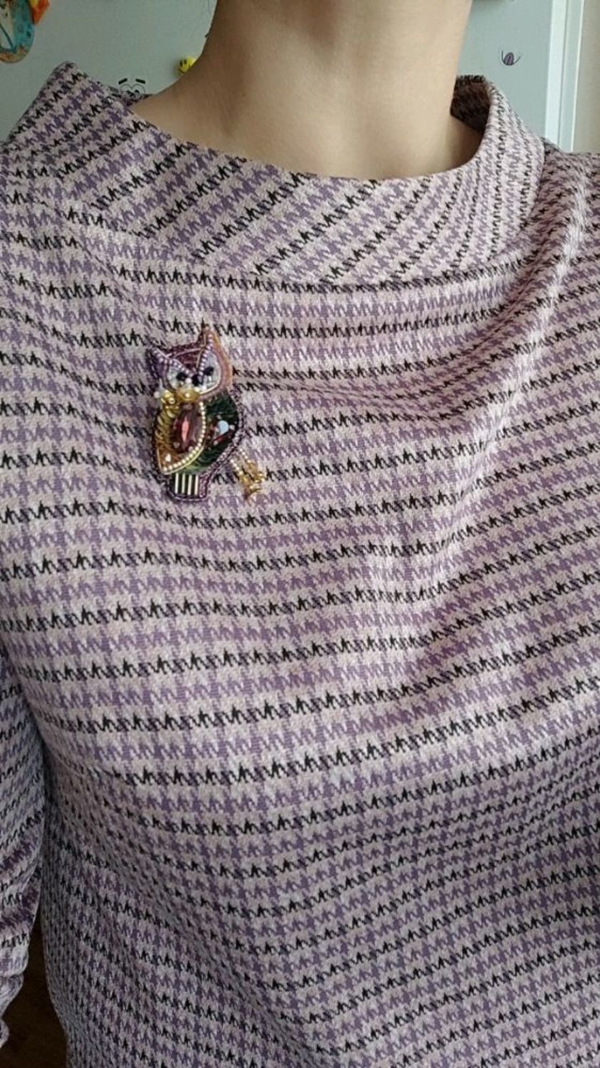 Фото №1 к отзыву покупателя Светлана Жемчугова о товаре Брошь Сова на пальто, на шарф, на пиджак. Подарок девушке женщине.